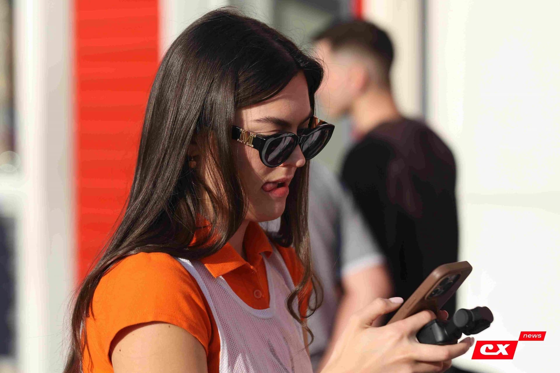 «Полимер» 2:2 «Темп». Третья лига. 05.09.2025. Владимир Мартынов («CX News») и Александр Чёрный («Алтайский спорт») — кадр 112