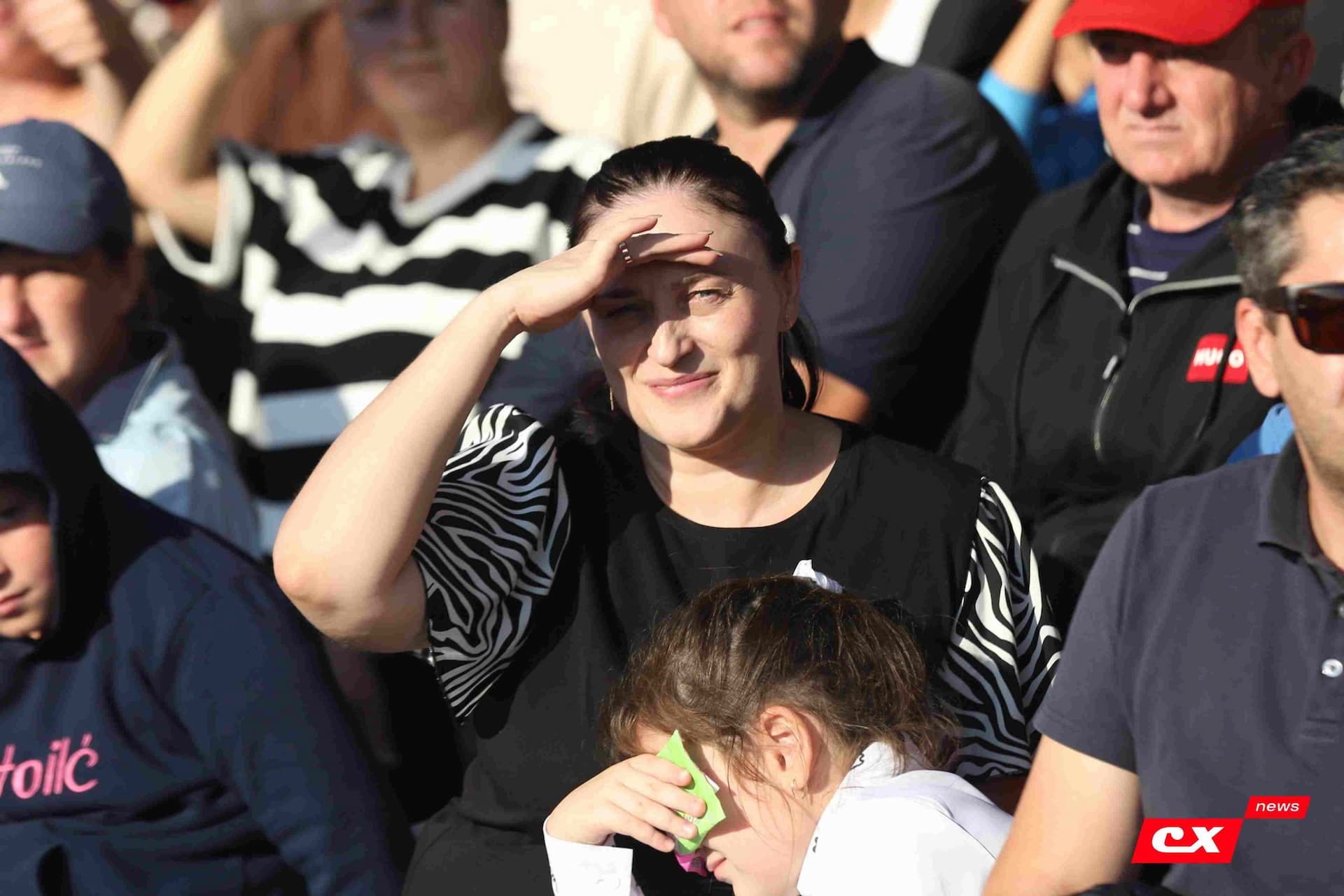 «Полимер» 2:2 «Темп». Третья лига. 05.09.2025. Владимир Мартынов («CX News») и Александр Чёрный («Алтайский спорт») — кадр 117