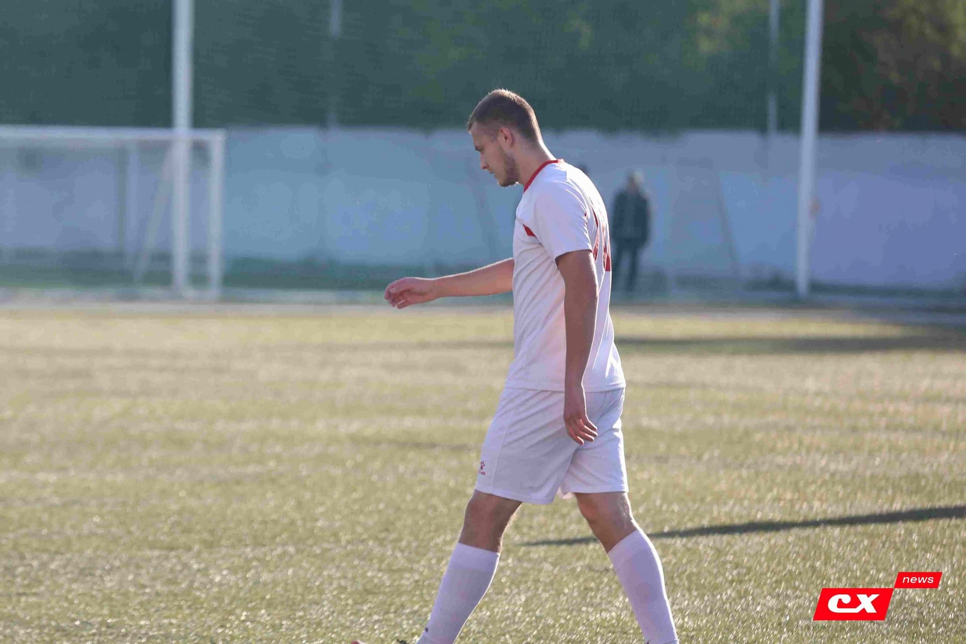 «Полимер» 2:2 «Темп». Третья лига. 05.09.2025. Владимир Мартынов («CX News») и Александр Чёрный («Алтайский спорт») — кадр 140