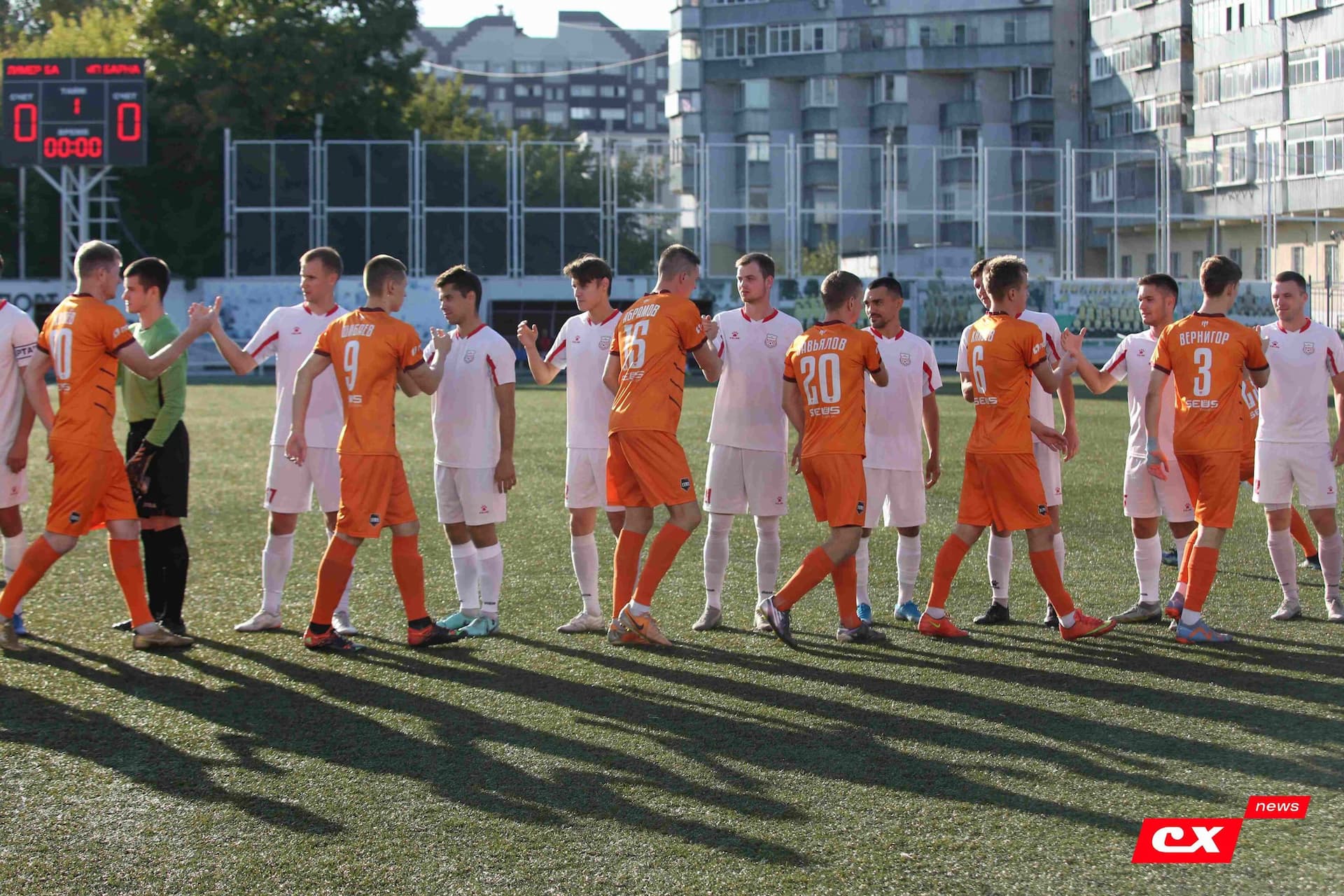 «Полимер» 2:2 «Темп». Третья лига. 05.09.2025. Владимир Мартынов («CX News») и Александр Чёрный («Алтайский спорт») — кадр 62