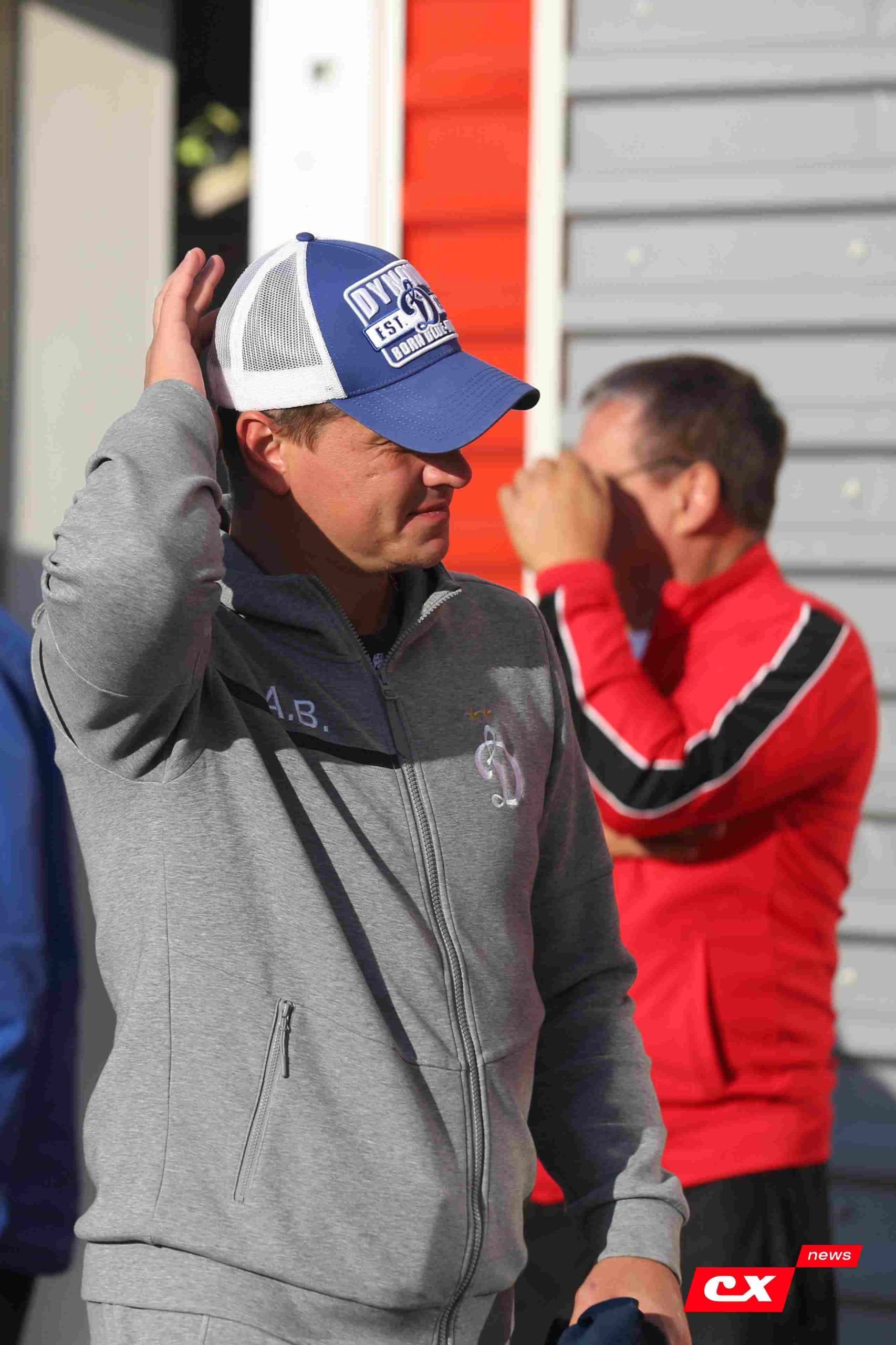 «Полимер» 2:2 «Темп». Третья лига. 05.09.2025. Владимир Мартынов («CX News») и Александр Чёрный («Алтайский спорт») — кадр 91