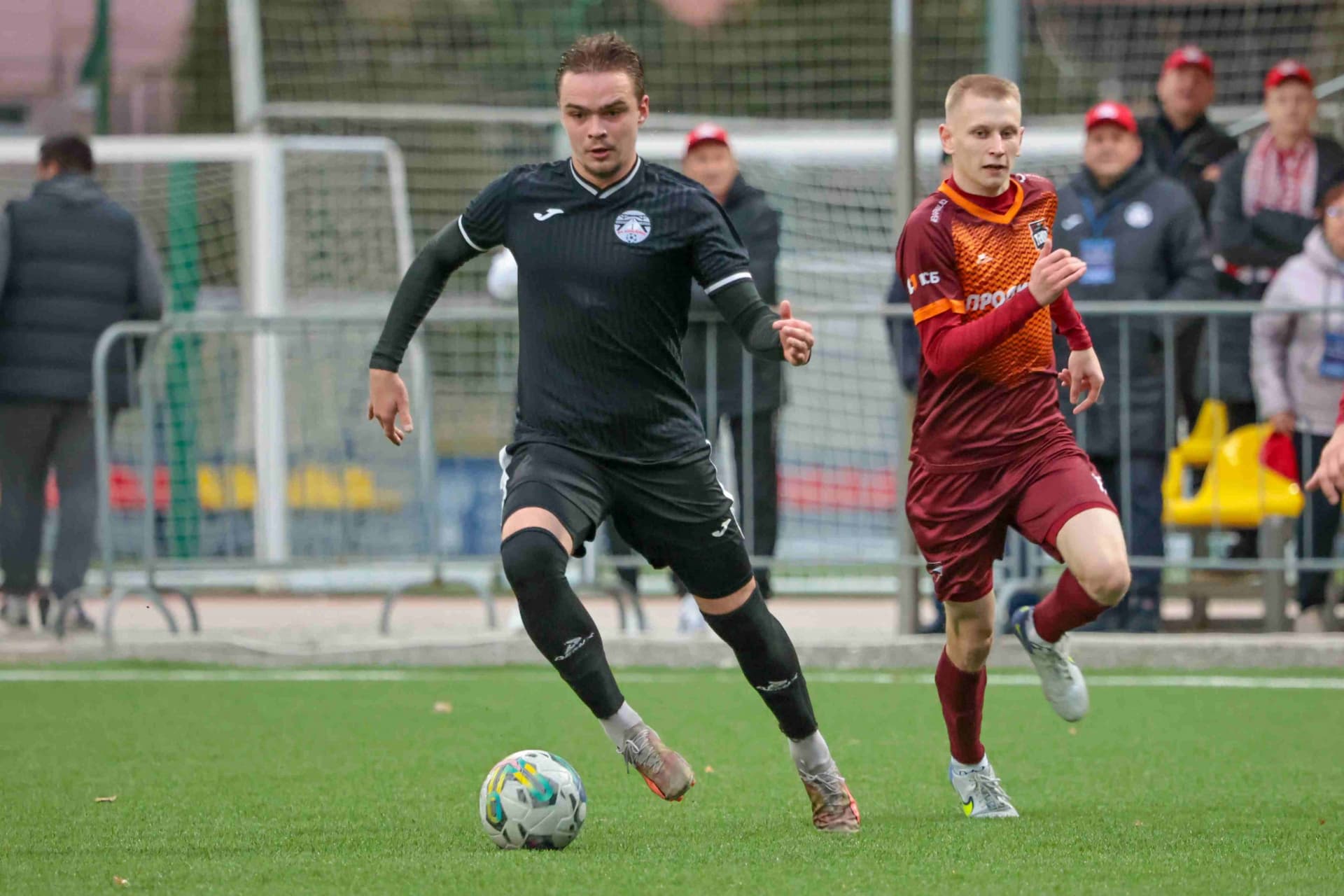 «Дорожник» 3:3 (4-2 пен.) «Темп». Финальный этап Третьей лиги. 07.11.2024 — кадр 1