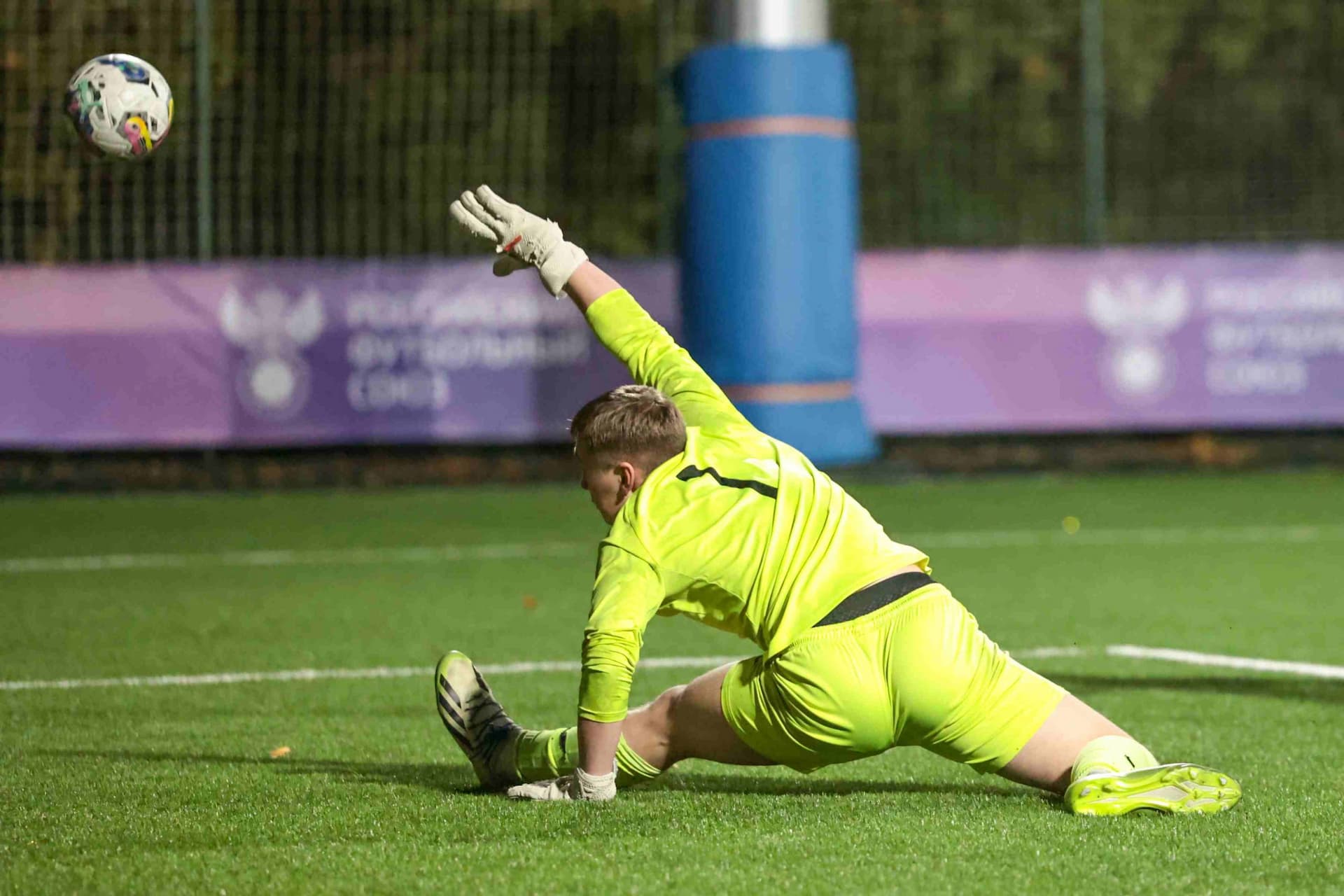 «Дорожник» 3:3 (4-2 пен.) «Темп». Финальный этап Третьей лиги. 07.11.2024 — кадр 35