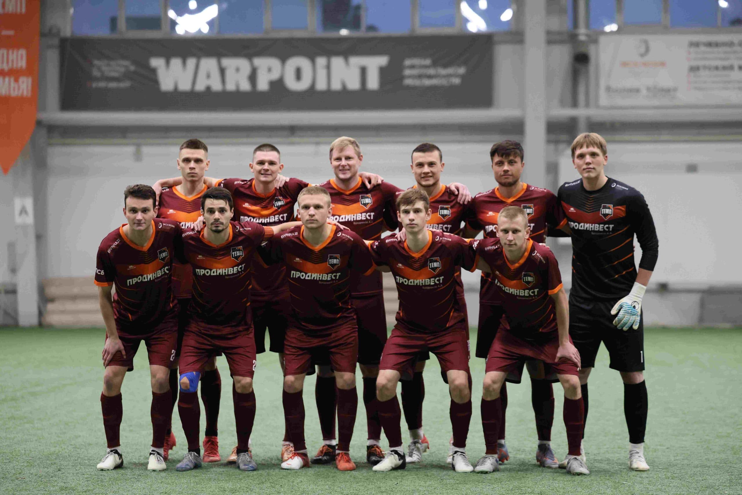 «Темп» 1:0 «Динамо-Барнаул-М». Третья лига. 05.10.2025. Александр Чёрный («Алтайский спорт»), Владимир Мартынов («CX News») — фото 2