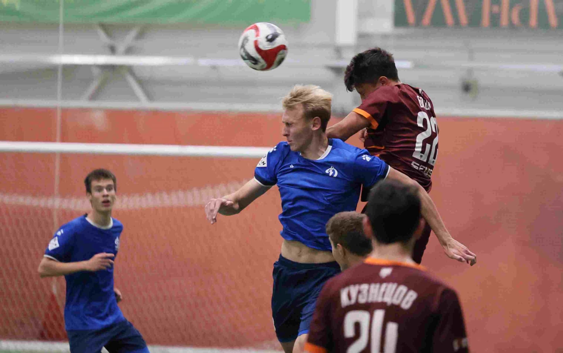 «Темп» 1:0 «Динамо-Барнаул-М». Третья лига. 05.10.2025. Александр Чёрный («Алтайский спорт»), Владимир Мартынов («CX News») — кадр 22