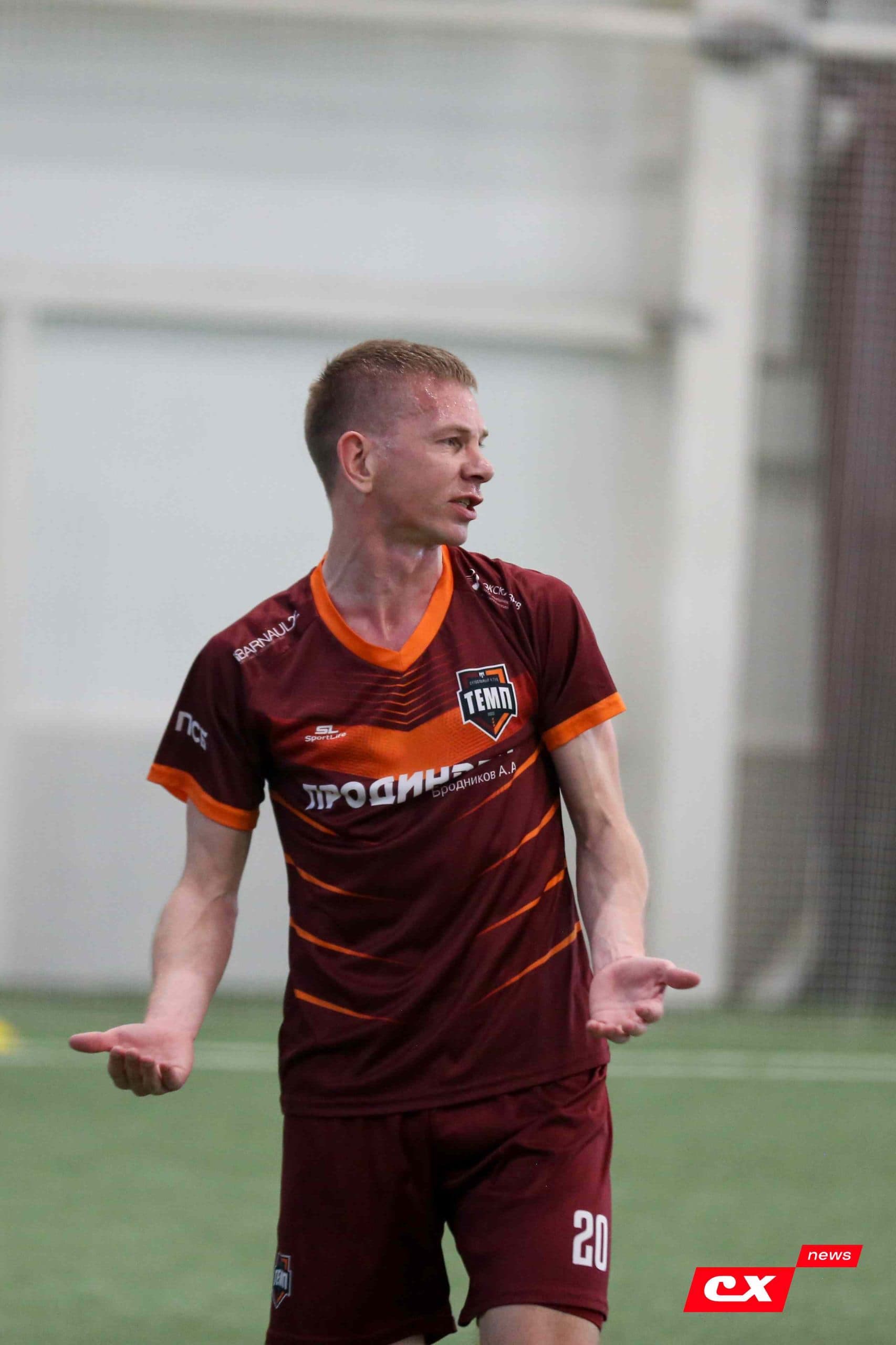 «Темп» 1:0 «Новокузнецк». Третья лига. 02.05.2025. Владимир Мартынов («CX News») — кадр 108