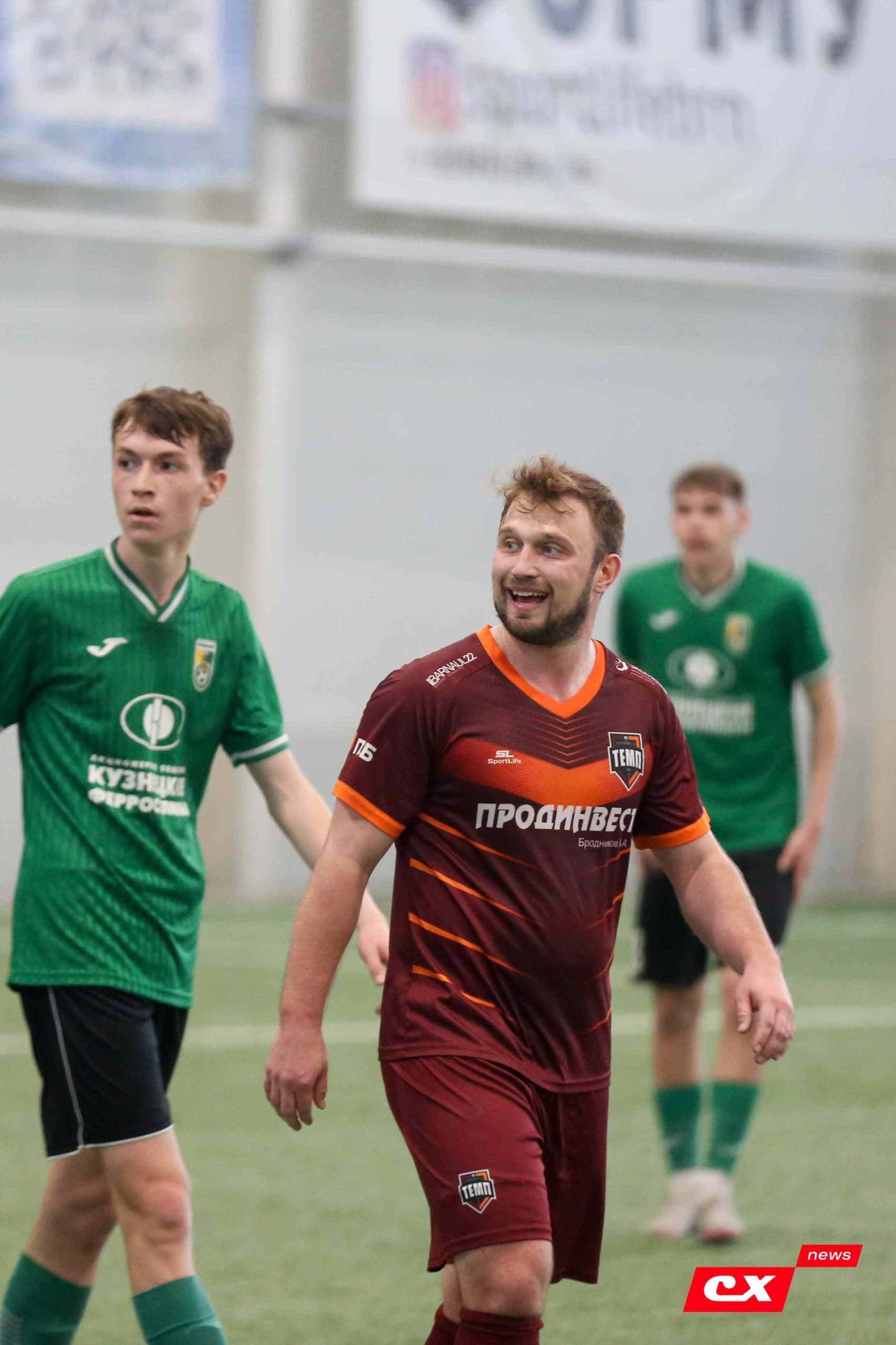 «Темп» 1:0 «Новокузнецк». Третья лига. 02.05.2025. Владимир Мартынов («CX News») — кадр 111