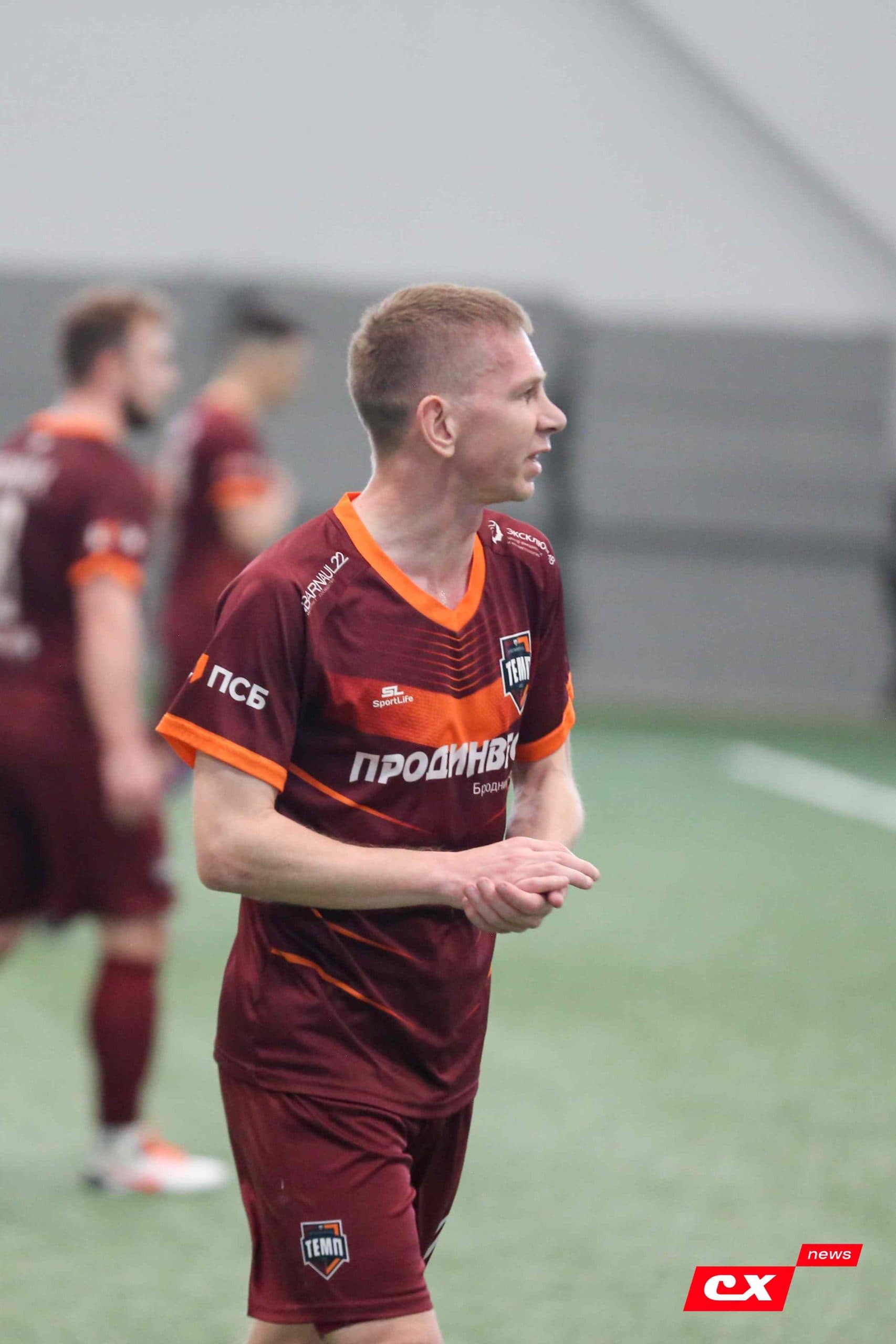 «Темп» 1:0 «Новокузнецк». Третья лига. 02.05.2025. Владимир Мартынов («CX News») — кадр 119