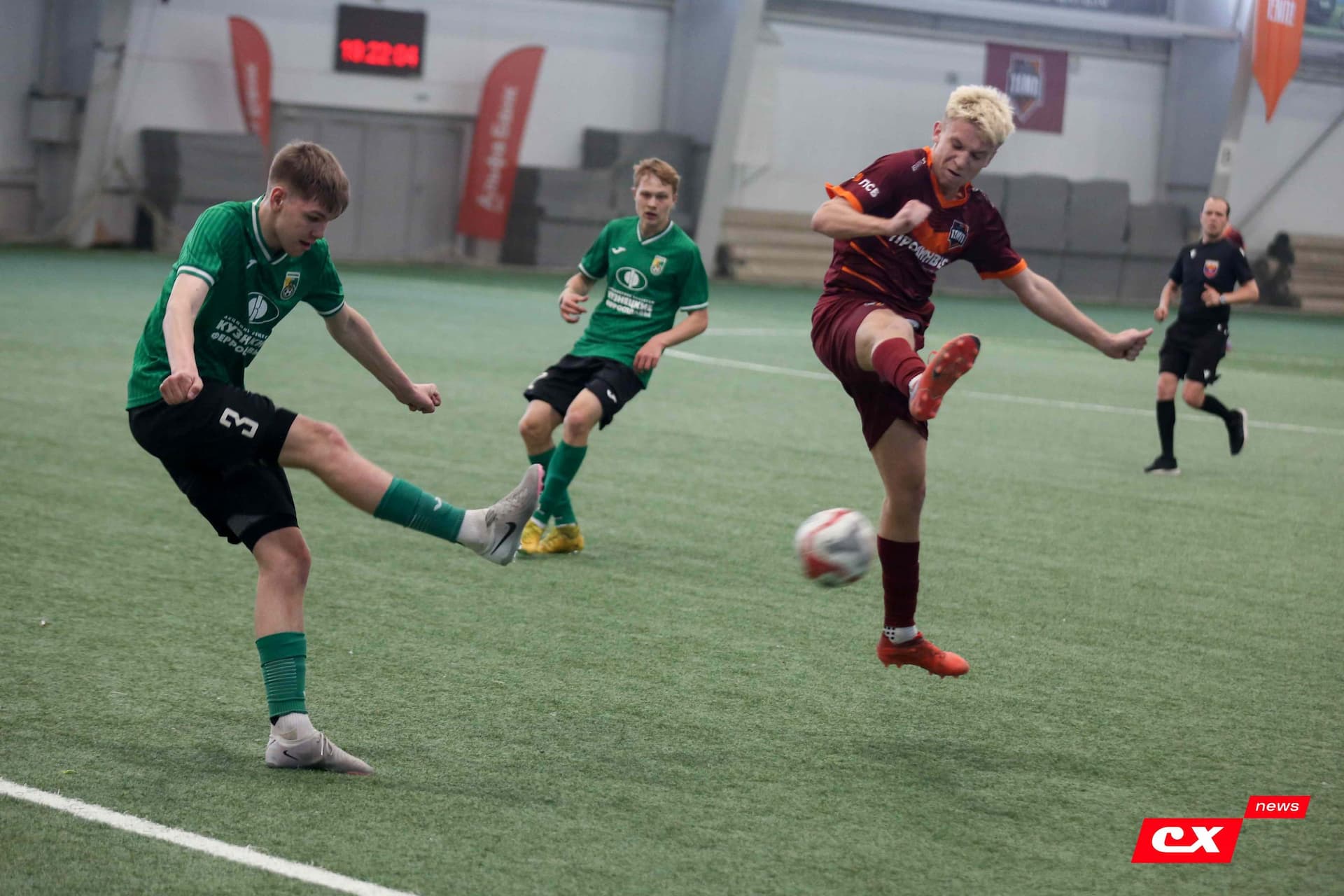 «Темп» 1:0 «Новокузнецк». Третья лига. 02.05.2025. Владимир Мартынов («CX News») — кадр 123