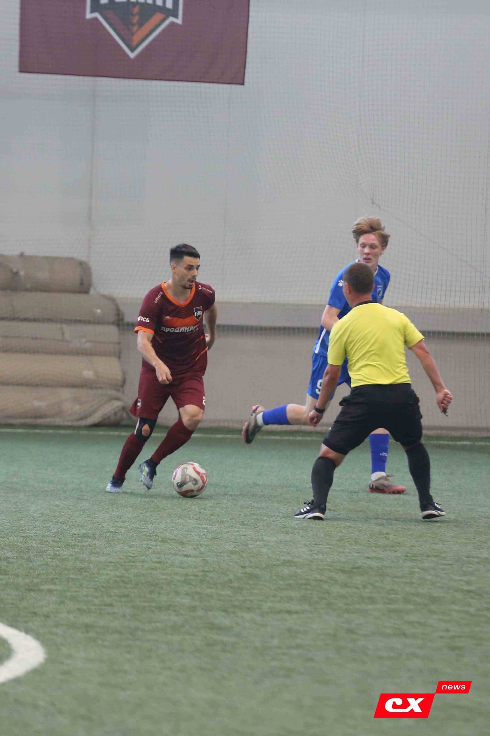 «Темп» 4:1 «Сибирь-М». Третья лига. 22.06.2025. Владимир Мартынов («CX News») — кадр 218