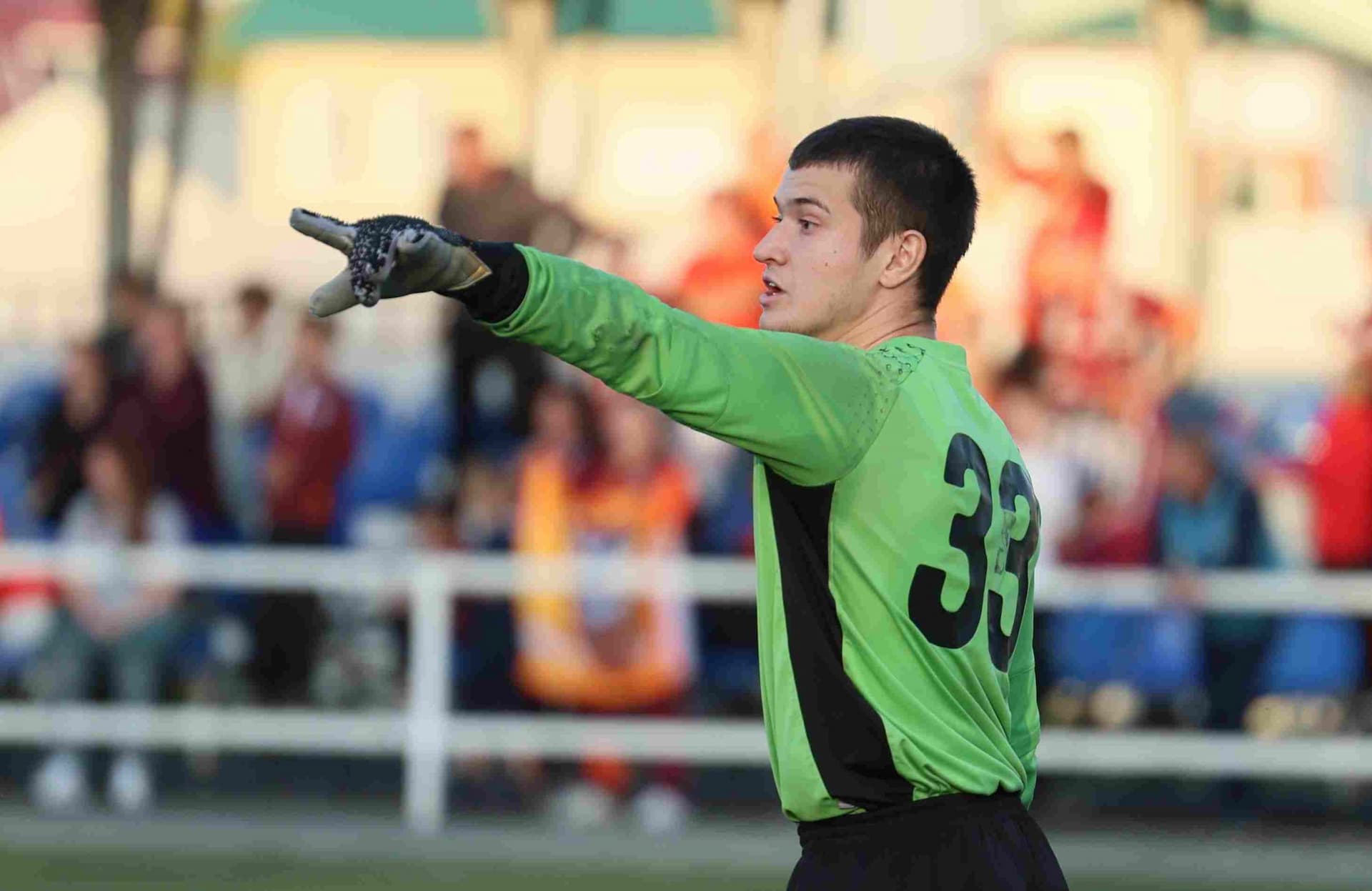 «Полимер» 2:2 «Темп». Третья лига. 05.09.2025. Владимир Мартынов («CX News») и Александр Чёрный («Алтайский спорт») — кадр 229