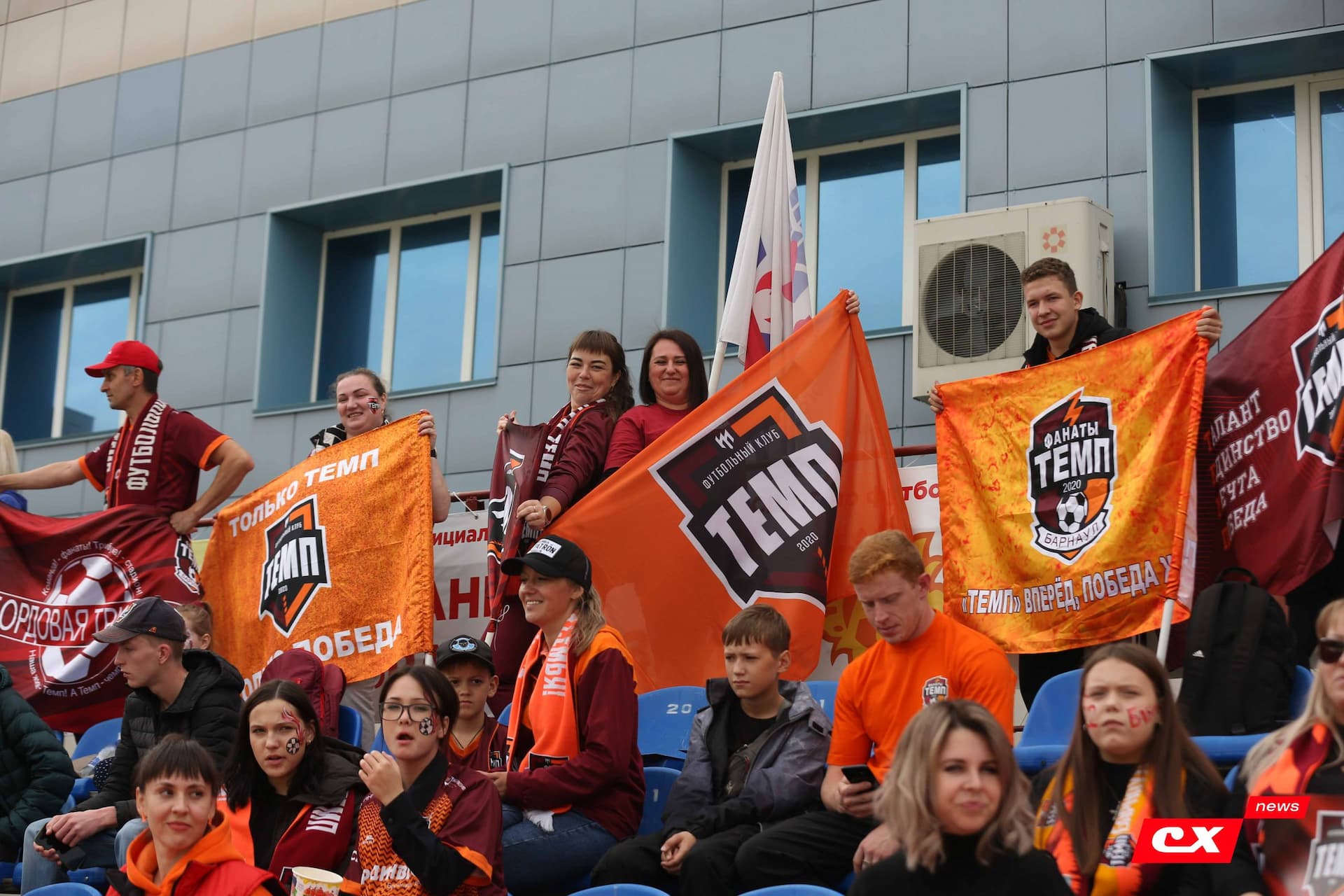 «Темп» 0:1 «Знамя Труда». FONBET Кубок России. 10.09.2025. СМИ: Владимир Мартынов («CX News»), Александр Чёрный («Алтайский спорт»), Виталий Барабаш (Сетевое издание "Толк"), Андрей Каспришин («Алтайская правда») — кадр 123