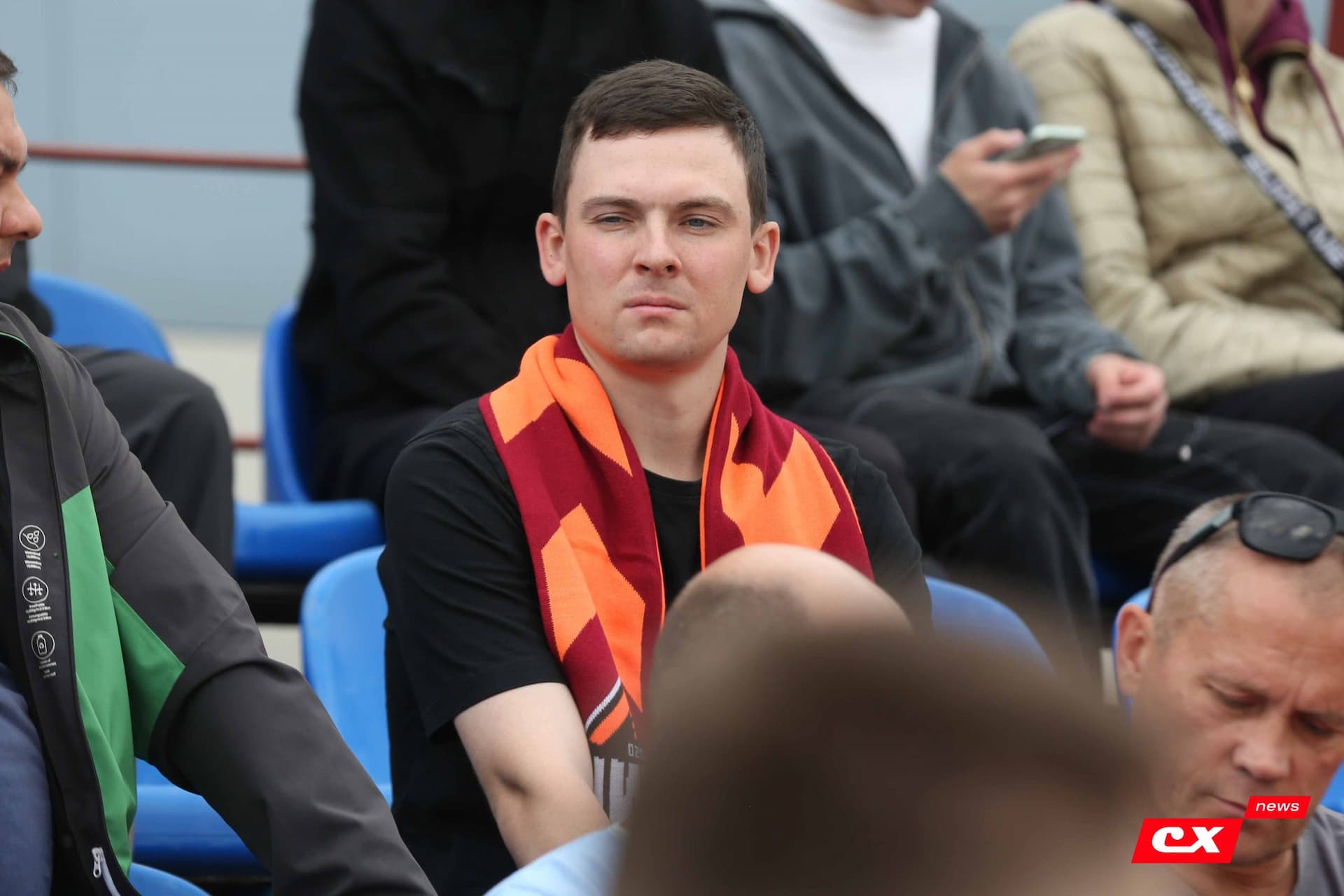 «Темп» 0:1 «Знамя Труда». FONBET Кубок России. 10.09.2025. СМИ: Владимир Мартынов («CX News»), Александр Чёрный («Алтайский спорт»), Виталий Барабаш (Сетевое издание "Толк"), Андрей Каспришин («Алтайская правда») — кадр 126