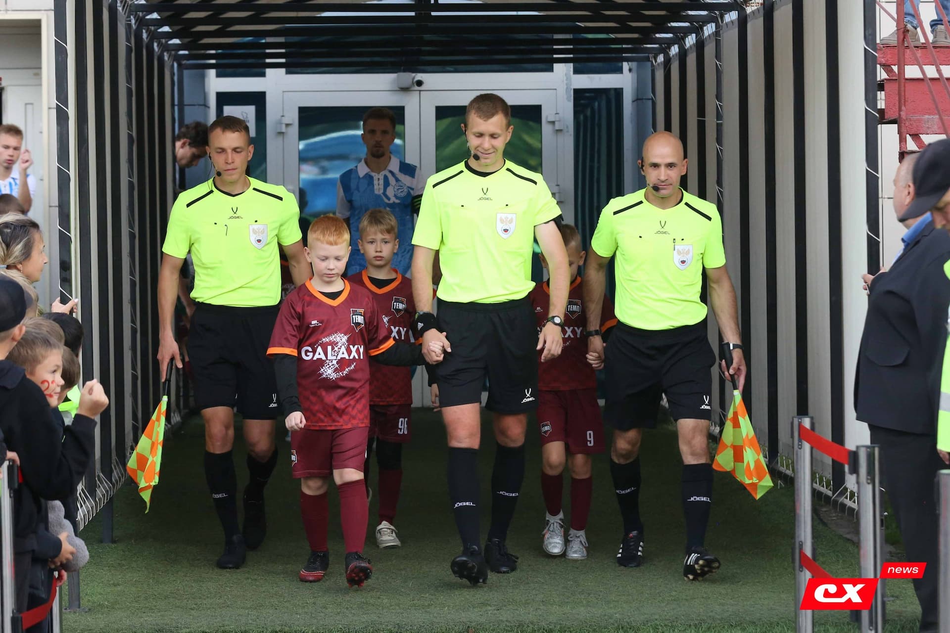 «Темп» 0:1 «Знамя Труда». FONBET Кубок России. 10.09.2025. СМИ: Владимир Мартынов («CX News»), Александр Чёрный («Алтайский спорт»), Виталий Барабаш (Сетевое издание "Толк"), Андрей Каспришин («Алтайская правда») — кадр 189