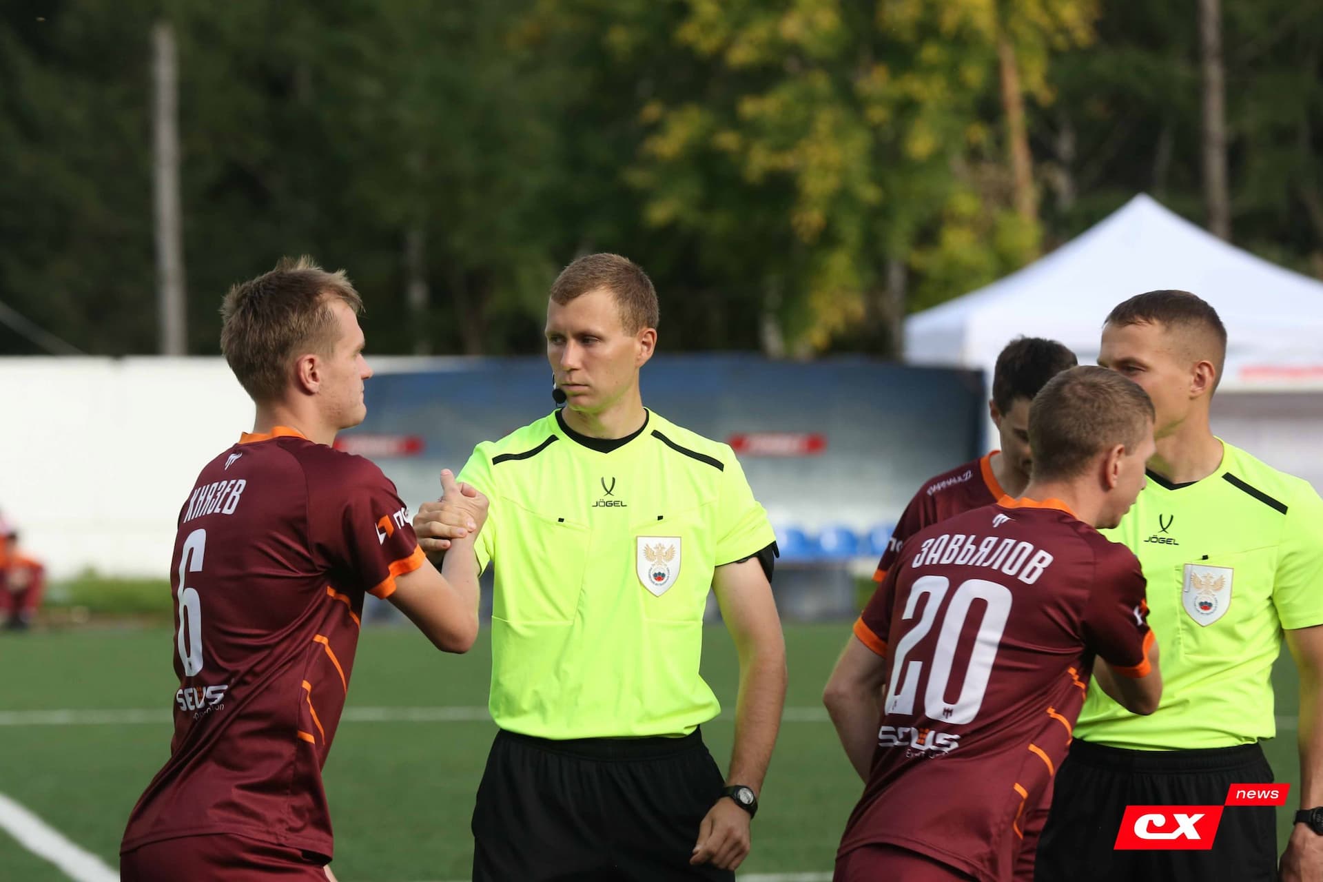 «Темп» 0:1 «Знамя Труда». FONBET Кубок России. 10.09.2025. СМИ: Владимир Мартынов («CX News»), Александр Чёрный («Алтайский спорт»), Виталий Барабаш (Сетевое издание "Толк"), Андрей Каспришин («Алтайская правда») — кадр 237