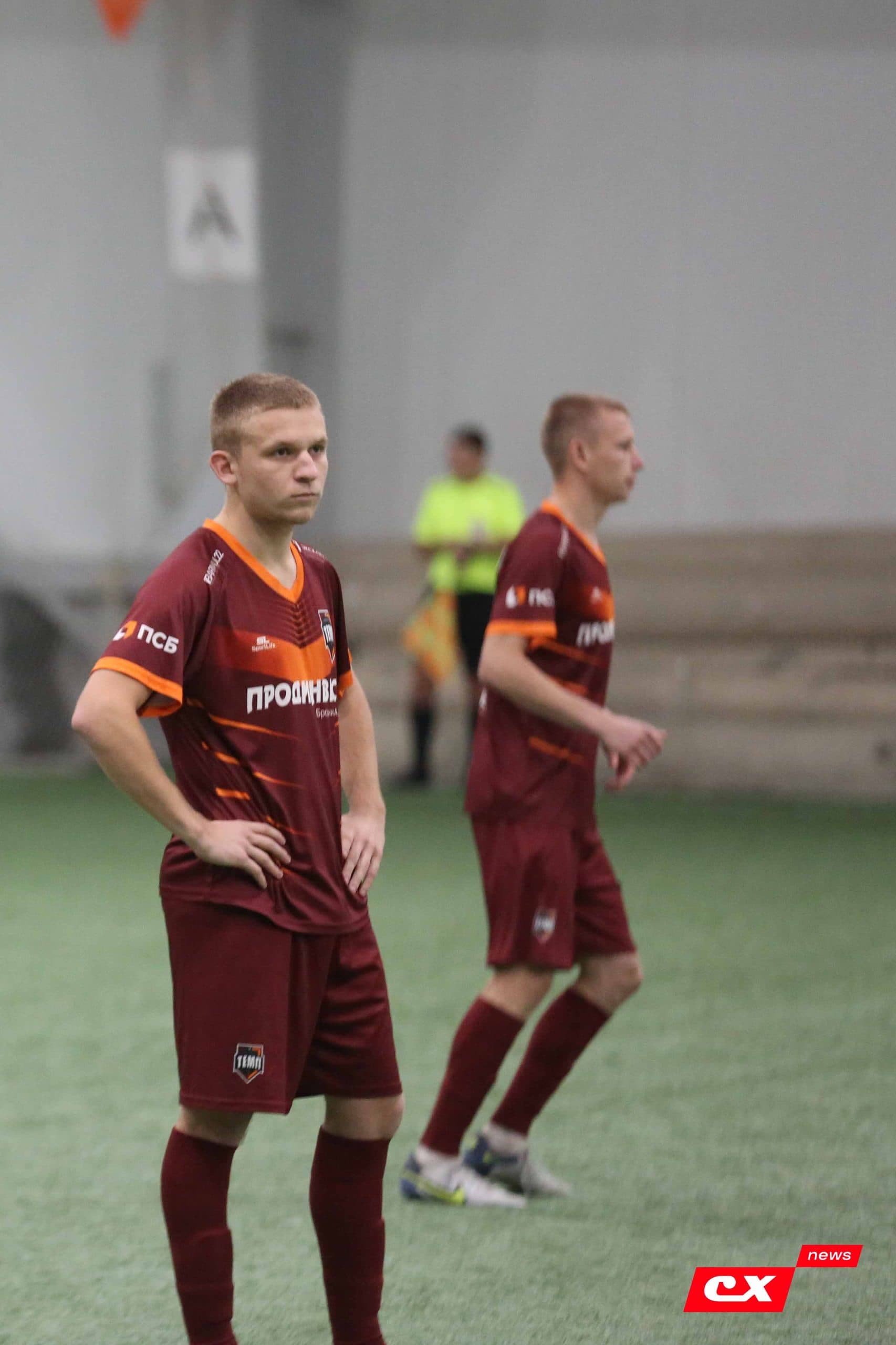 «Темп» 1:0 «Динамо-Барнаул-М». Третья лига. 05.10.2025. Александр Чёрный («Алтайский спорт»), Владимир Мартынов («CX News») — кадр 197