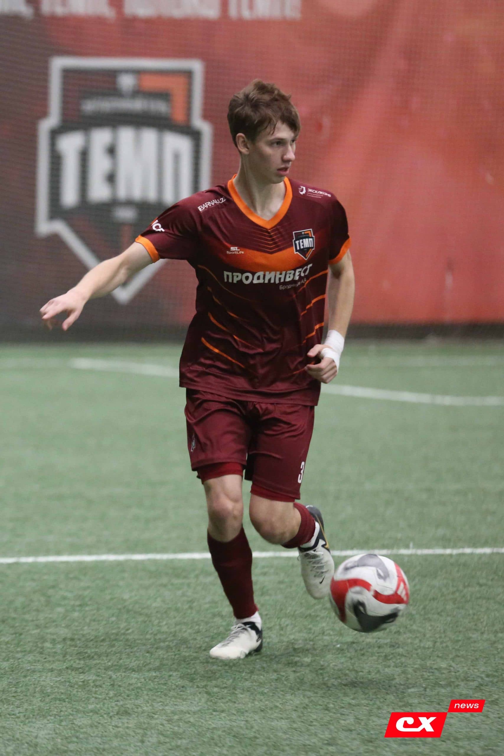 «Темп» 1:0 «Динамо-Барнаул-М». Третья лига. 05.10.2025. Александр Чёрный («Алтайский спорт»), Владимир Мартынов («CX News») — кадр 214