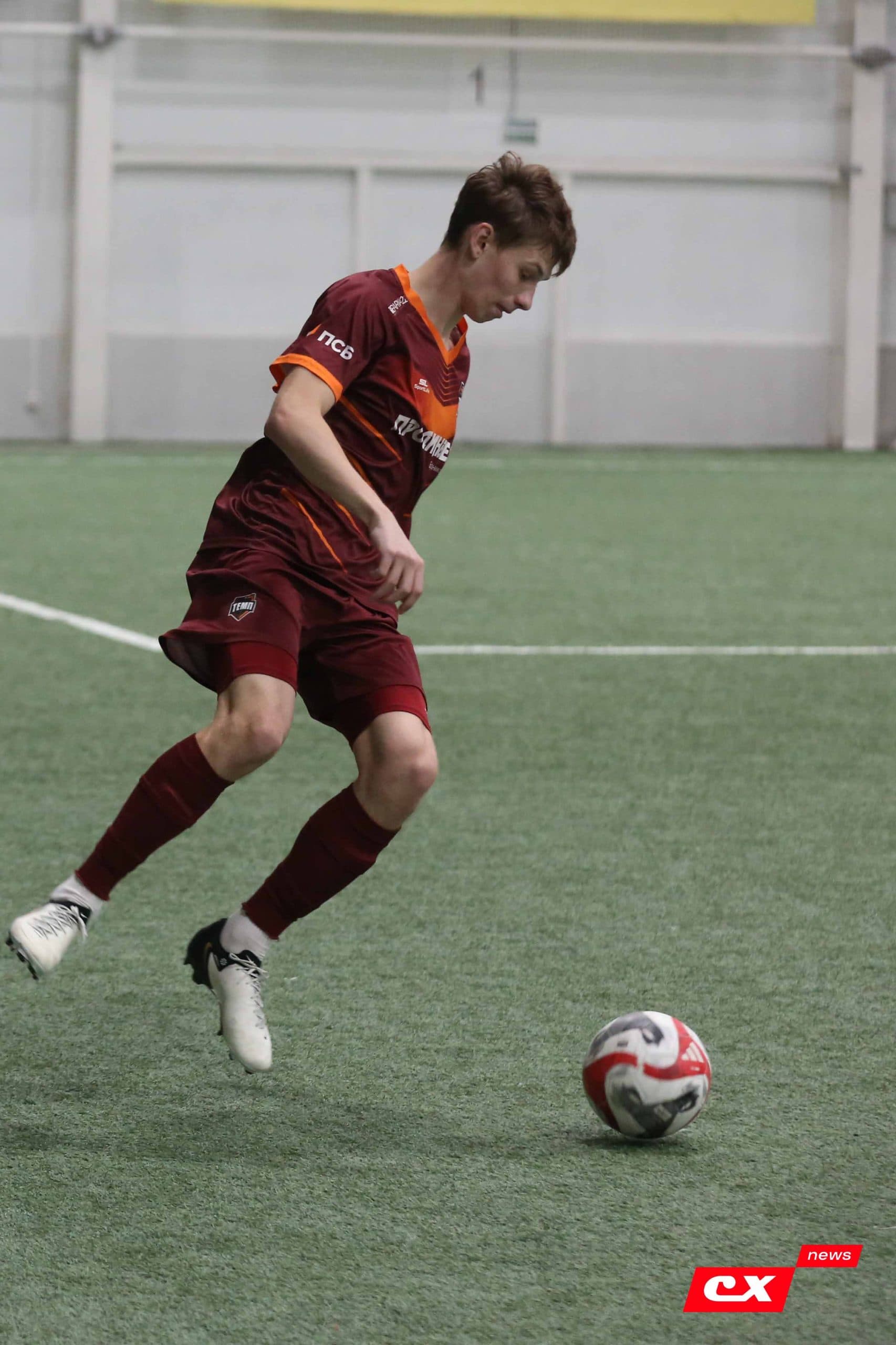 «Темп» 1:0 «Динамо-Барнаул-М». Третья лига. 05.10.2025. Александр Чёрный («Алтайский спорт»), Владимир Мартынов («CX News») — кадр 215