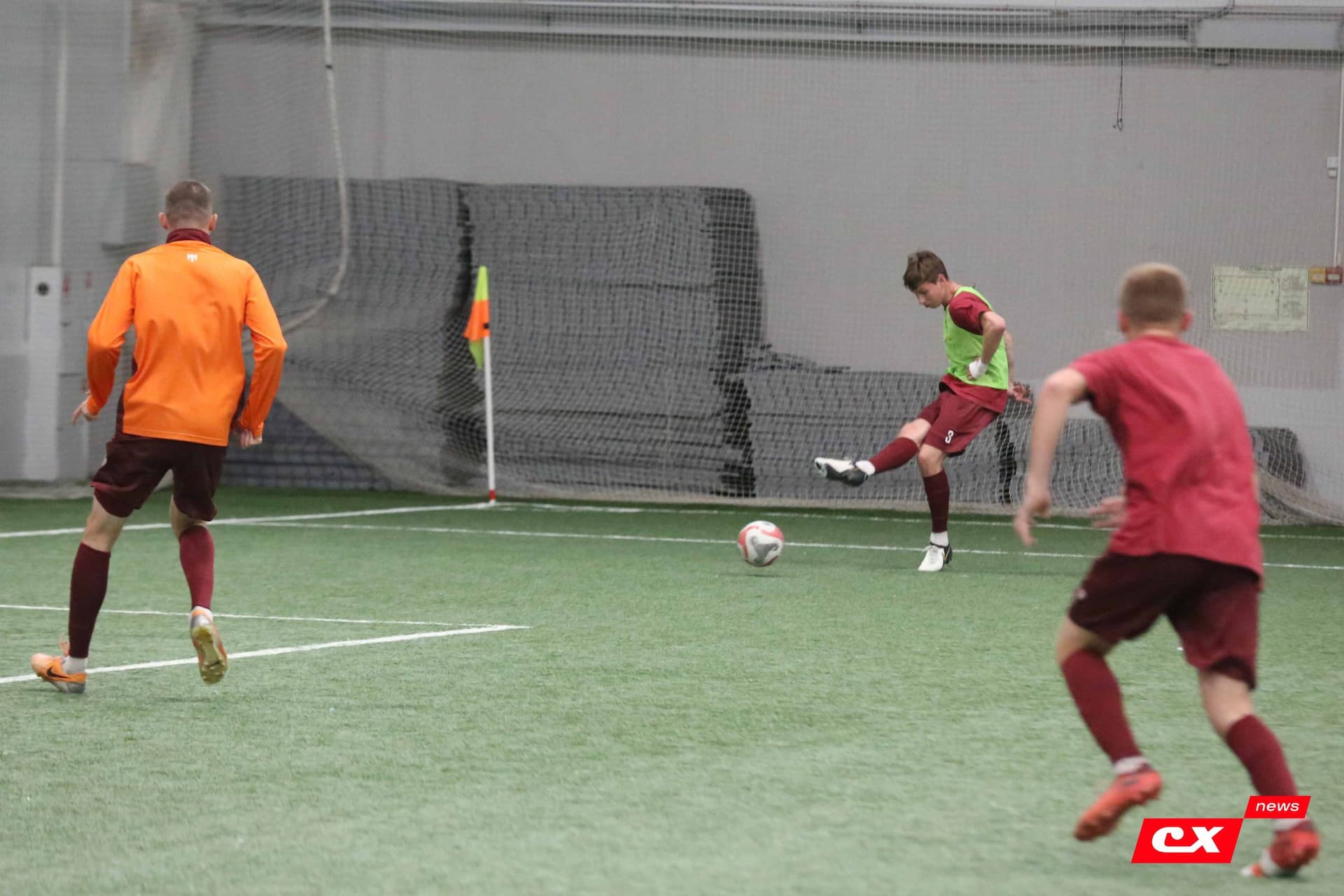 «Темп» 1:0 «Динамо-Барнаул-М». Третья лига. 05.10.2025. Александр Чёрный («Алтайский спорт»), Владимир Мартынов («CX News») — кадр 86