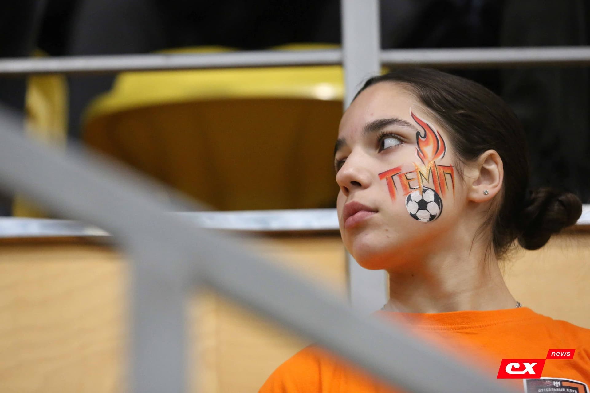 «Темп» 1:0 «Динамо-Барнаул-М». Третья лига. 05.10.2025. Александр Чёрный («Алтайский спорт»), Владимир Мартынов («CX News») — кадр 230