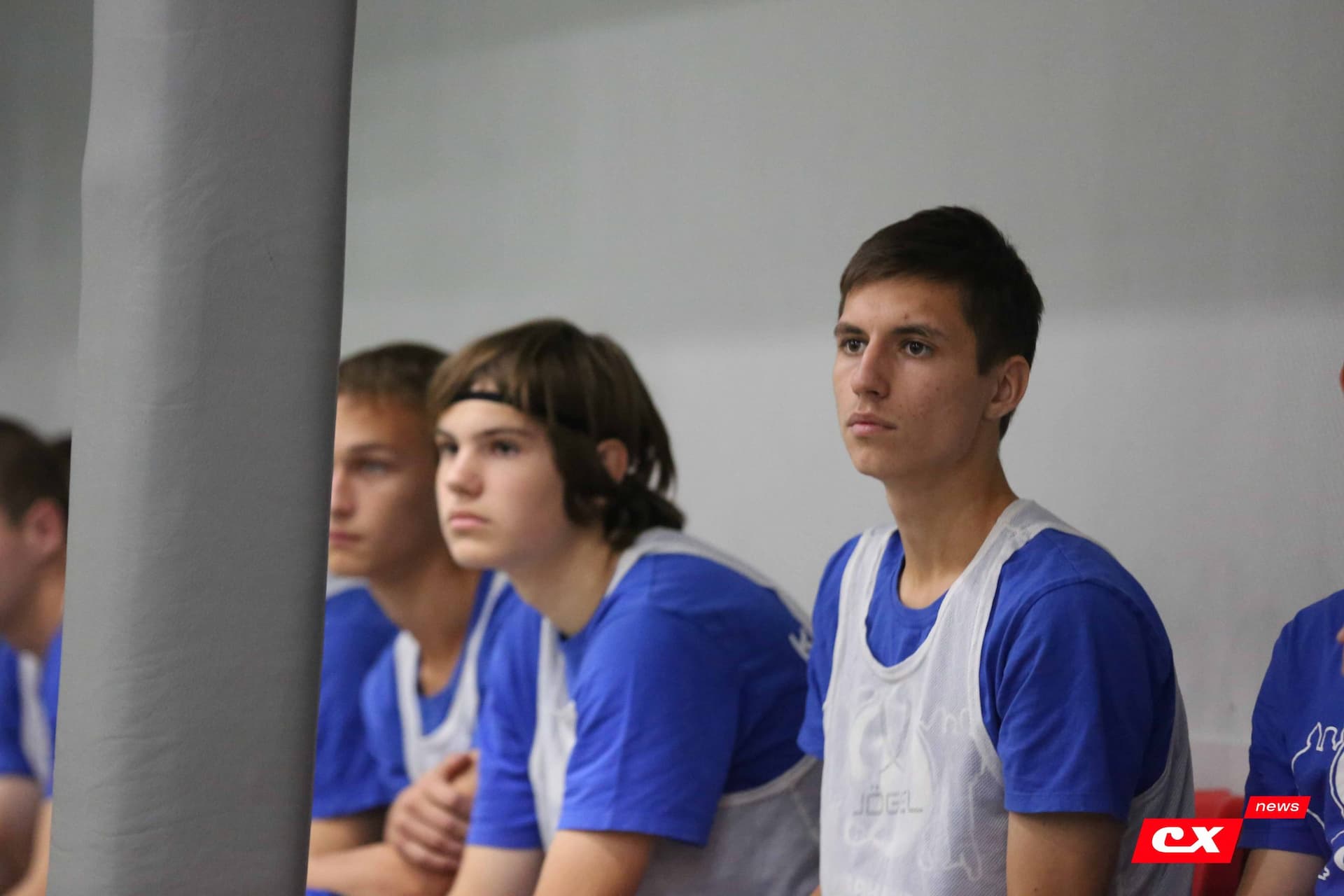 «Темп» 1:0 «Динамо-Барнаул-М». Третья лига. 05.10.2025. Александр Чёрный («Алтайский спорт»), Владимир Мартынов («CX News») — кадр 248