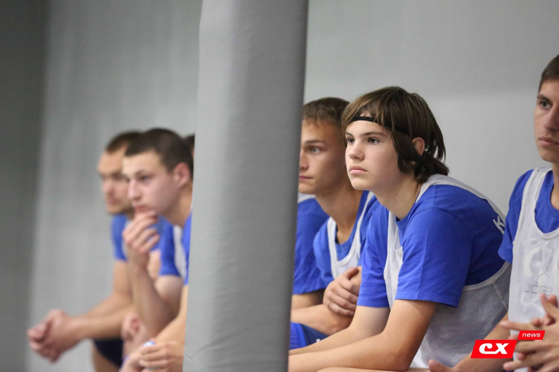 «Темп» 1:0 «Динамо-Барнаул-М». Третья лига. 05.10.2025. Александр Чёрный («Алтайский спорт»), Владимир Мартынов («CX News») — кадр 249