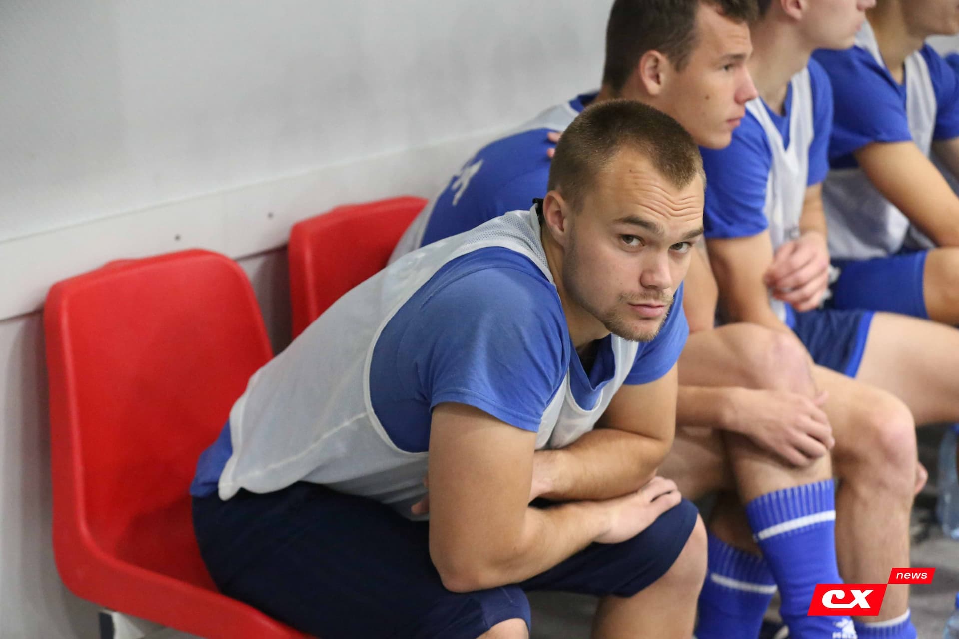 «Темп» 1:0 «Динамо-Барнаул-М». Третья лига. 05.10.2025. Александр Чёрный («Алтайский спорт»), Владимир Мартынов («CX News») — кадр 257