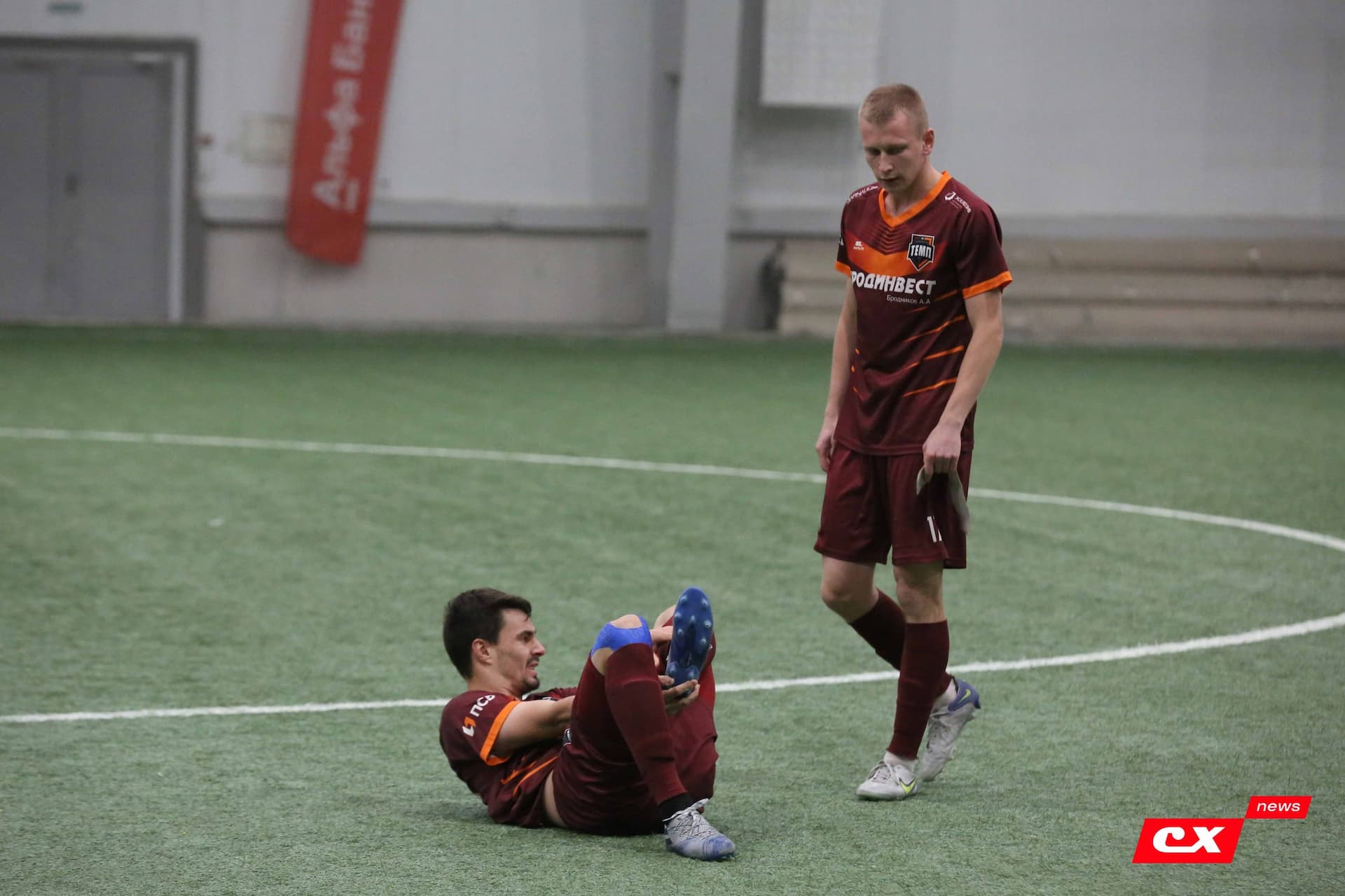 «Темп» 1:0 «Динамо-Барнаул-М». Третья лига. 05.10.2025. Александр Чёрный («Алтайский спорт»), Владимир Мартынов («CX News») — кадр 267