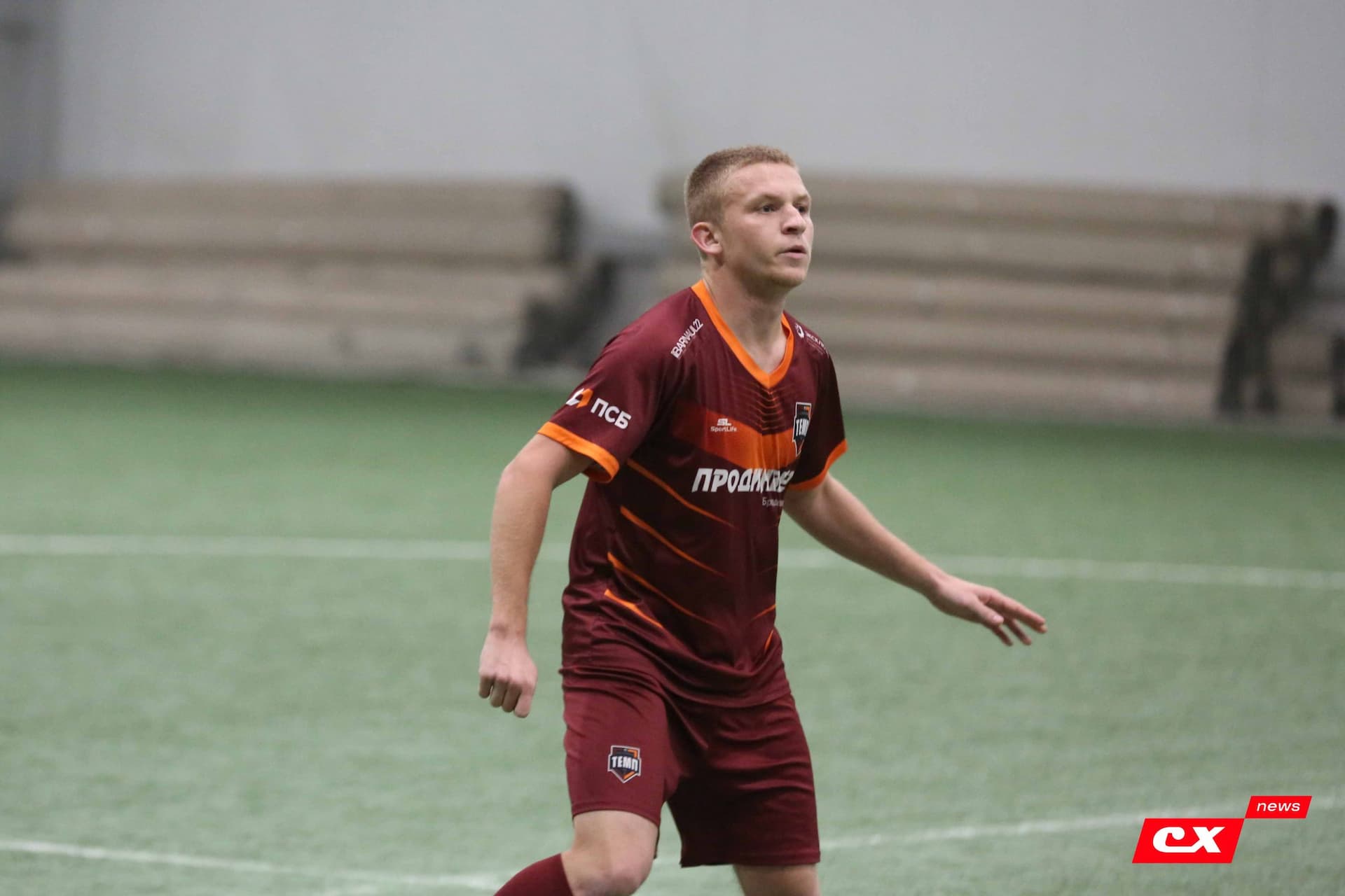 «Темп» 1:0 «Динамо-Барнаул-М». Третья лига. 05.10.2025. Александр Чёрный («Алтайский спорт»), Владимир Мартынов («CX News») — кадр 294