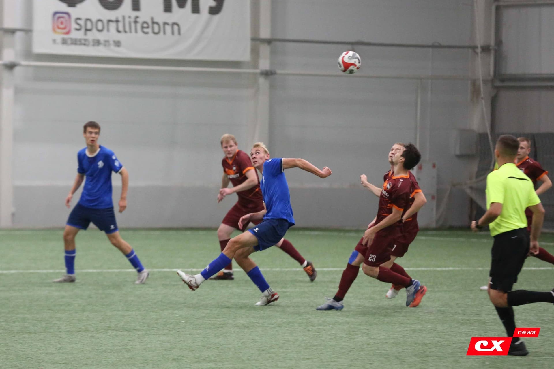 «Темп» 1:0 «Динамо-Барнаул-М». Третья лига. 05.10.2025. Александр Чёрный («Алтайский спорт»), Владимир Мартынов («CX News») — кадр 300