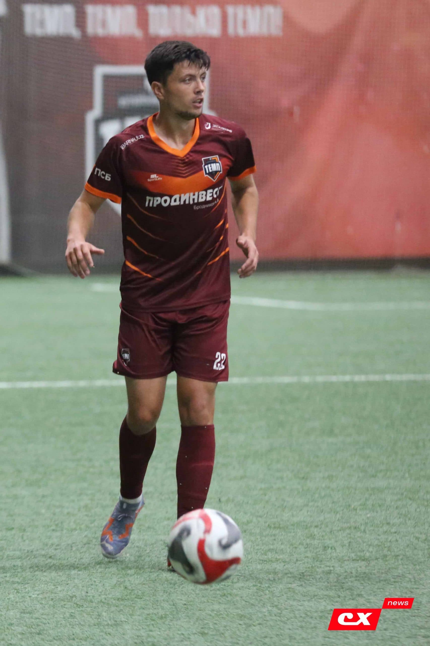 «Темп» 1:0 «Динамо-Барнаул-М». Третья лига. 05.10.2025. Александр Чёрный («Алтайский спорт»), Владимир Мартынов («CX News») — кадр 322