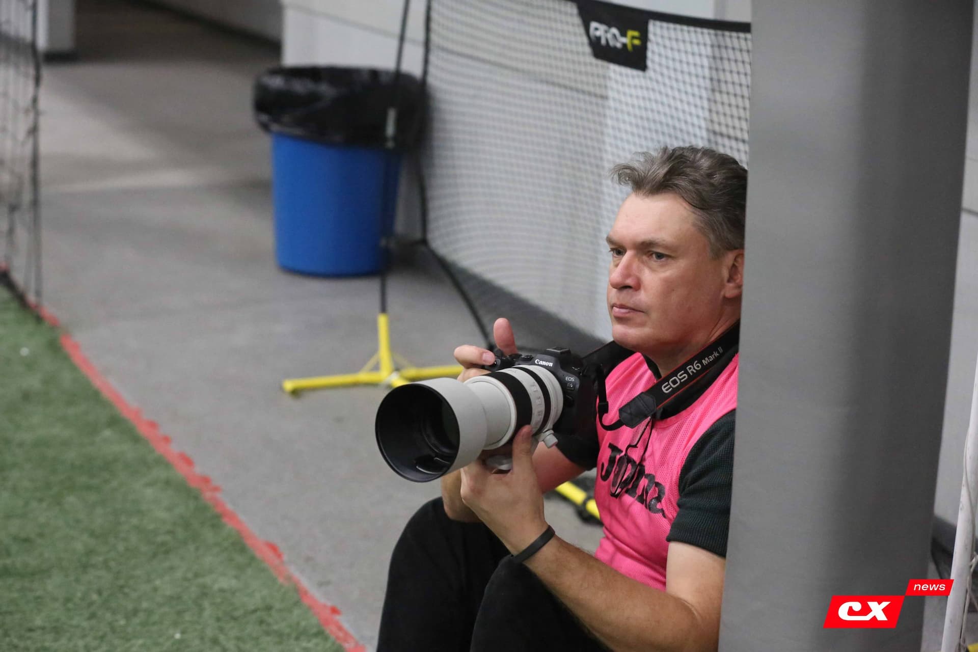 «Темп» 1:0 «Динамо-Барнаул-М». Третья лига. 05.10.2025. Александр Чёрный («Алтайский спорт»), Владимир Мартынов («CX News») — кадр 327