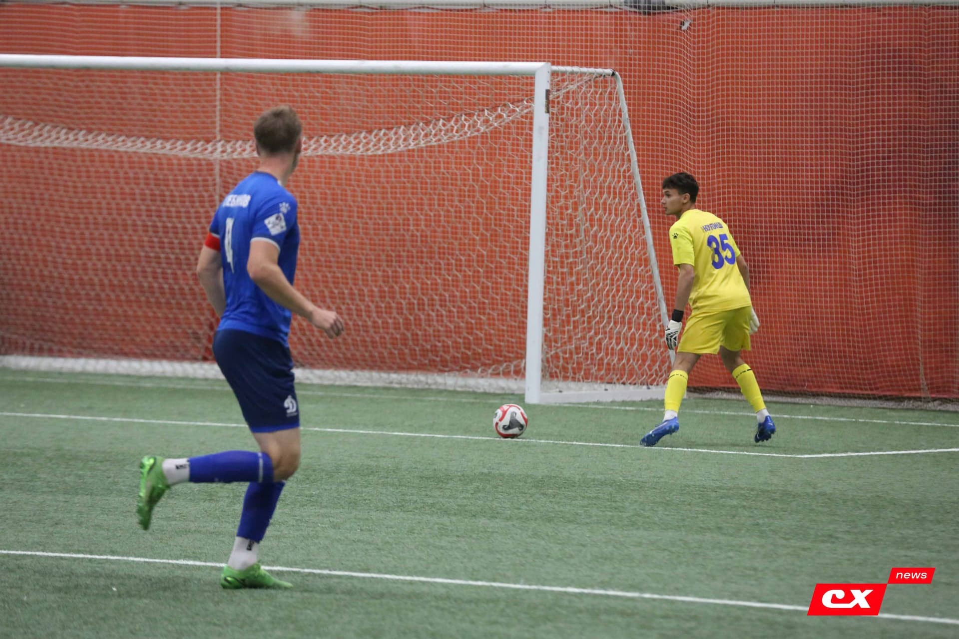 «Темп» 1:0 «Динамо-Барнаул-М». Третья лига. 05.10.2025. Александр Чёрный («Алтайский спорт»), Владимир Мартынов («CX News») — кадр 336