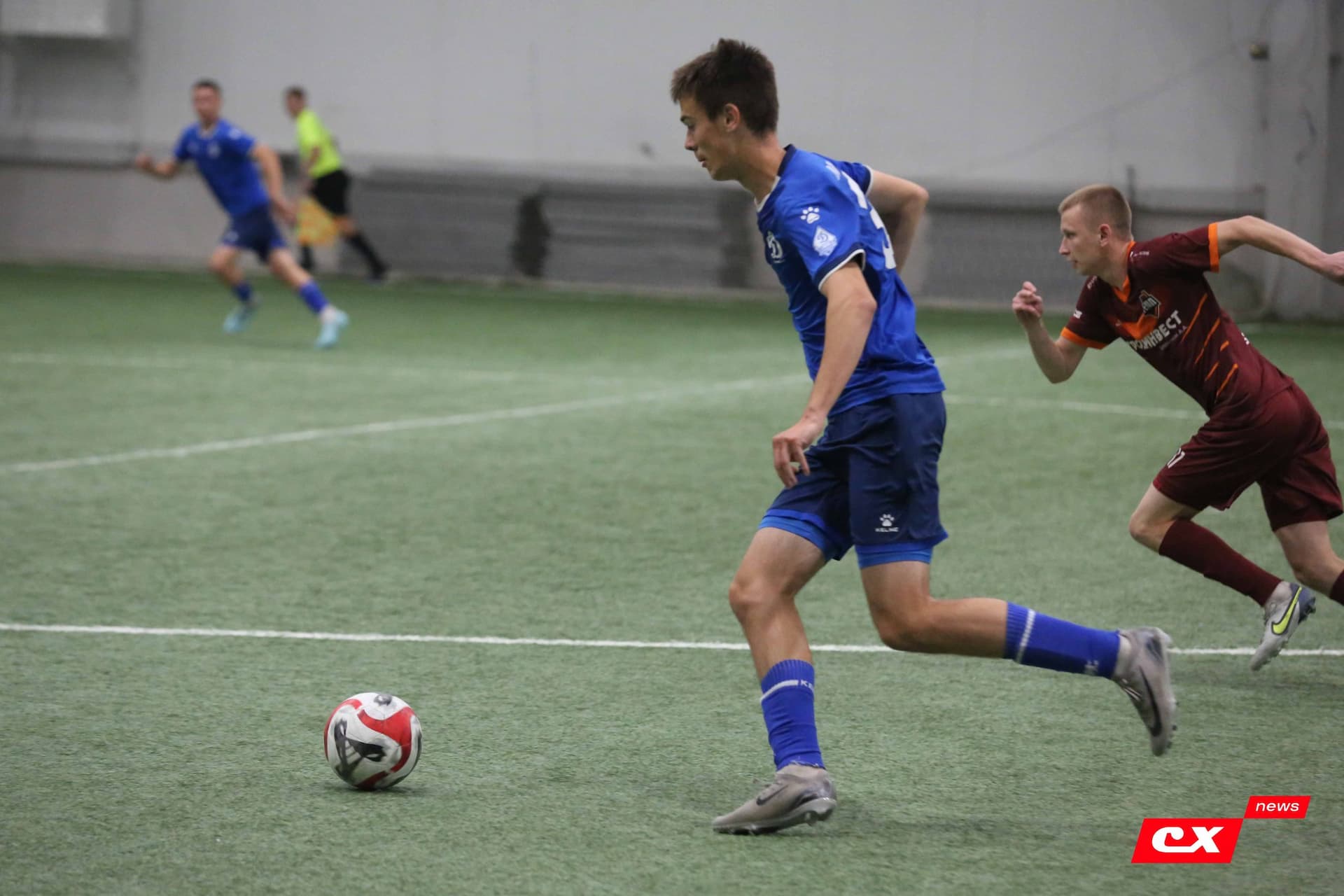 «Темп» 1:0 «Динамо-Барнаул-М». Третья лига. 05.10.2025. Александр Чёрный («Алтайский спорт»), Владимир Мартынов («CX News») — кадр 339