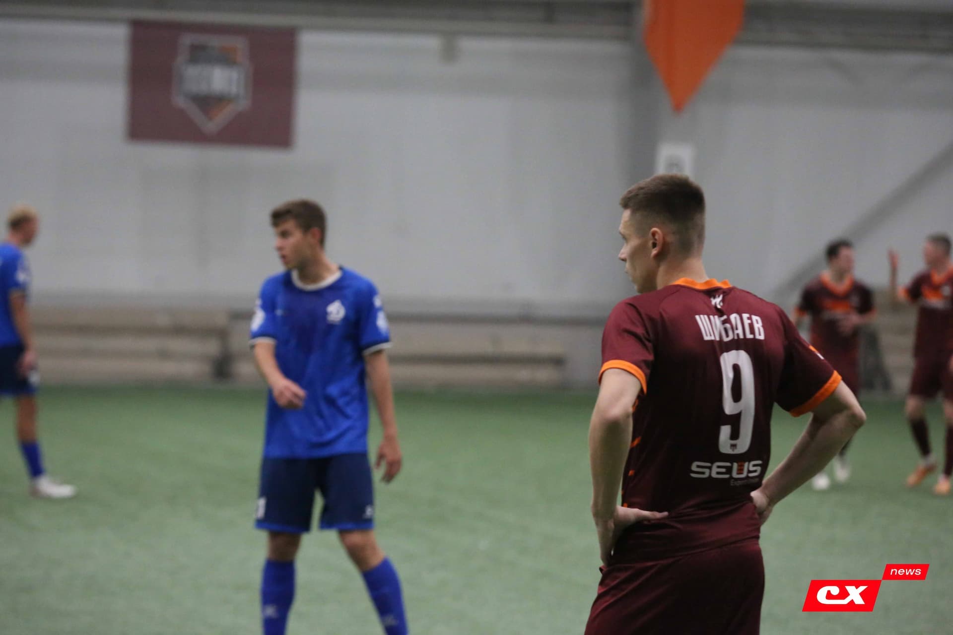 «Темп» 1:0 «Динамо-Барнаул-М». Третья лига. 05.10.2025. Александр Чёрный («Алтайский спорт»), Владимир Мартынов («CX News») — кадр 342