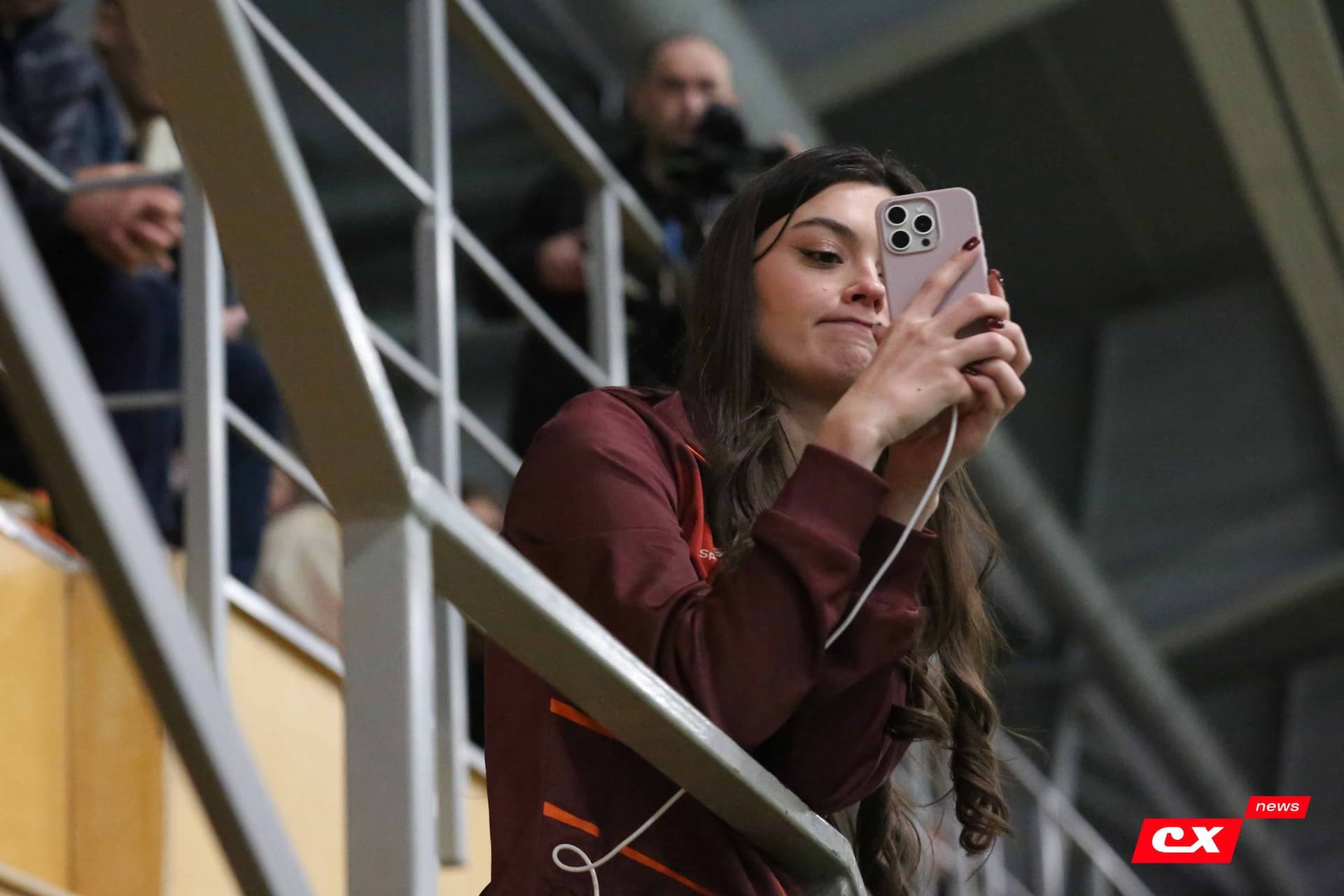 «Темп» 1:0 «Динамо-Барнаул-М». Третья лига. 05.10.2025. Александр Чёрный («Алтайский спорт»), Владимир Мартынов («CX News») — кадр 345