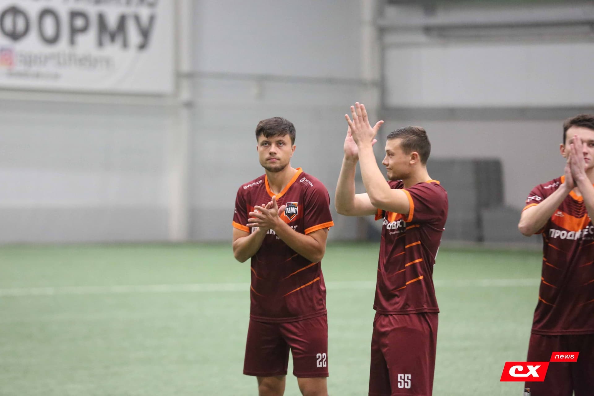 «Темп» 1:0 «Динамо-Барнаул-М». Третья лига. 05.10.2025. Александр Чёрный («Алтайский спорт»), Владимир Мартынов («CX News») — кадр 164