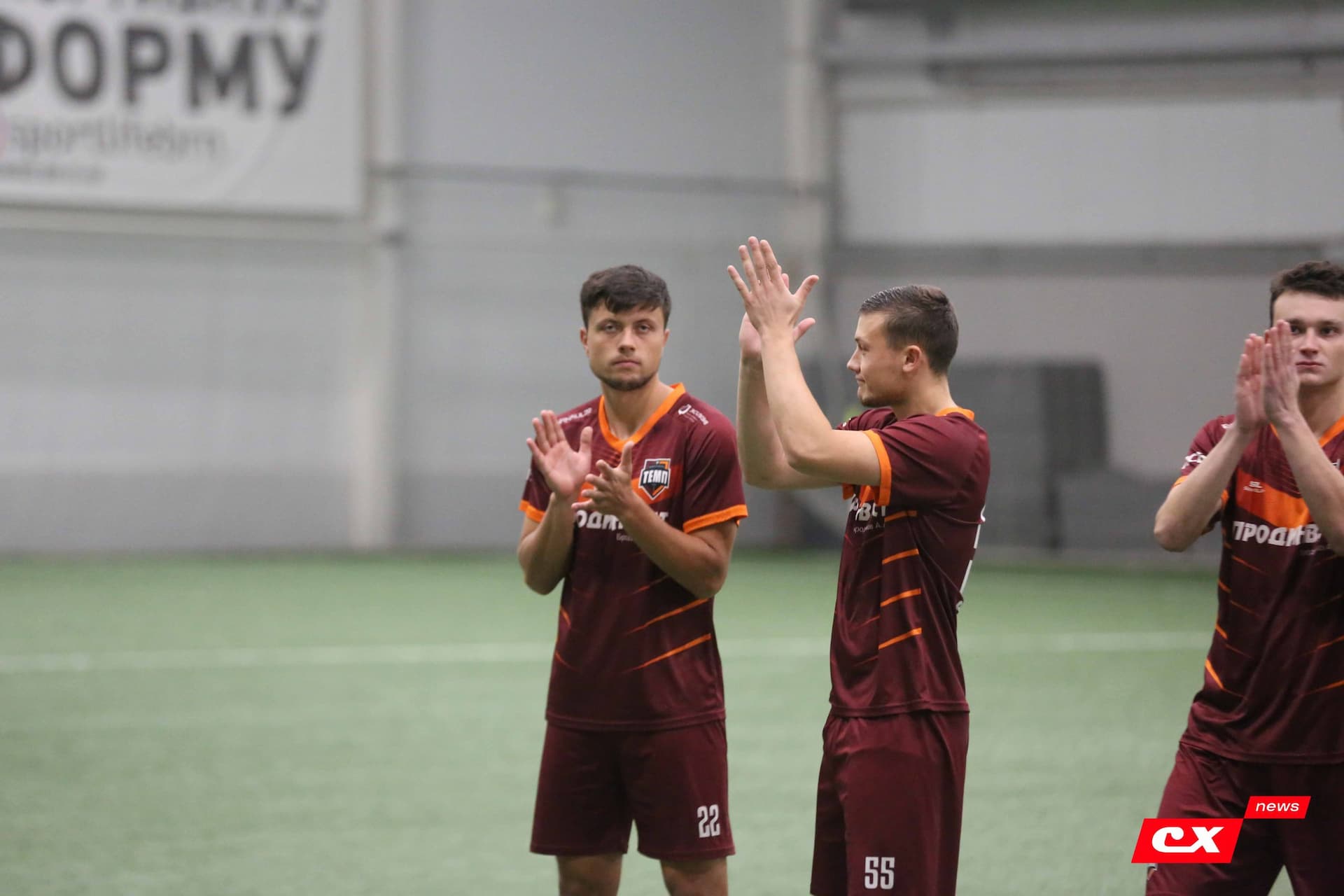 «Темп» 1:0 «Динамо-Барнаул-М». Третья лига. 05.10.2025. Александр Чёрный («Алтайский спорт»), Владимир Мартынов («CX News») — кадр 165