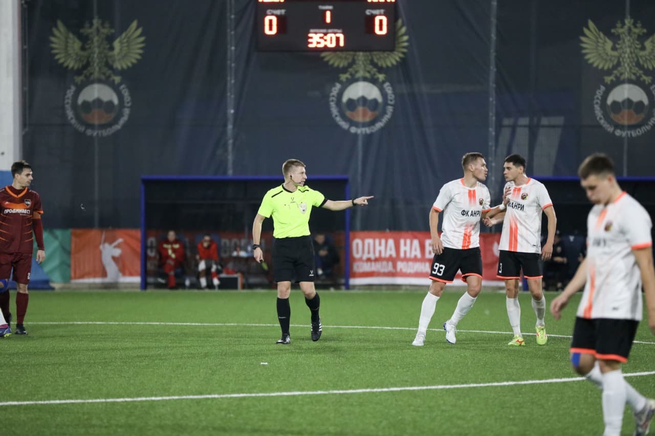 «Темп» 1:1 (5-4 пен.) «Анри». Финальный этап Третьей лиги. 08.11.2025. РФС — кадр 7