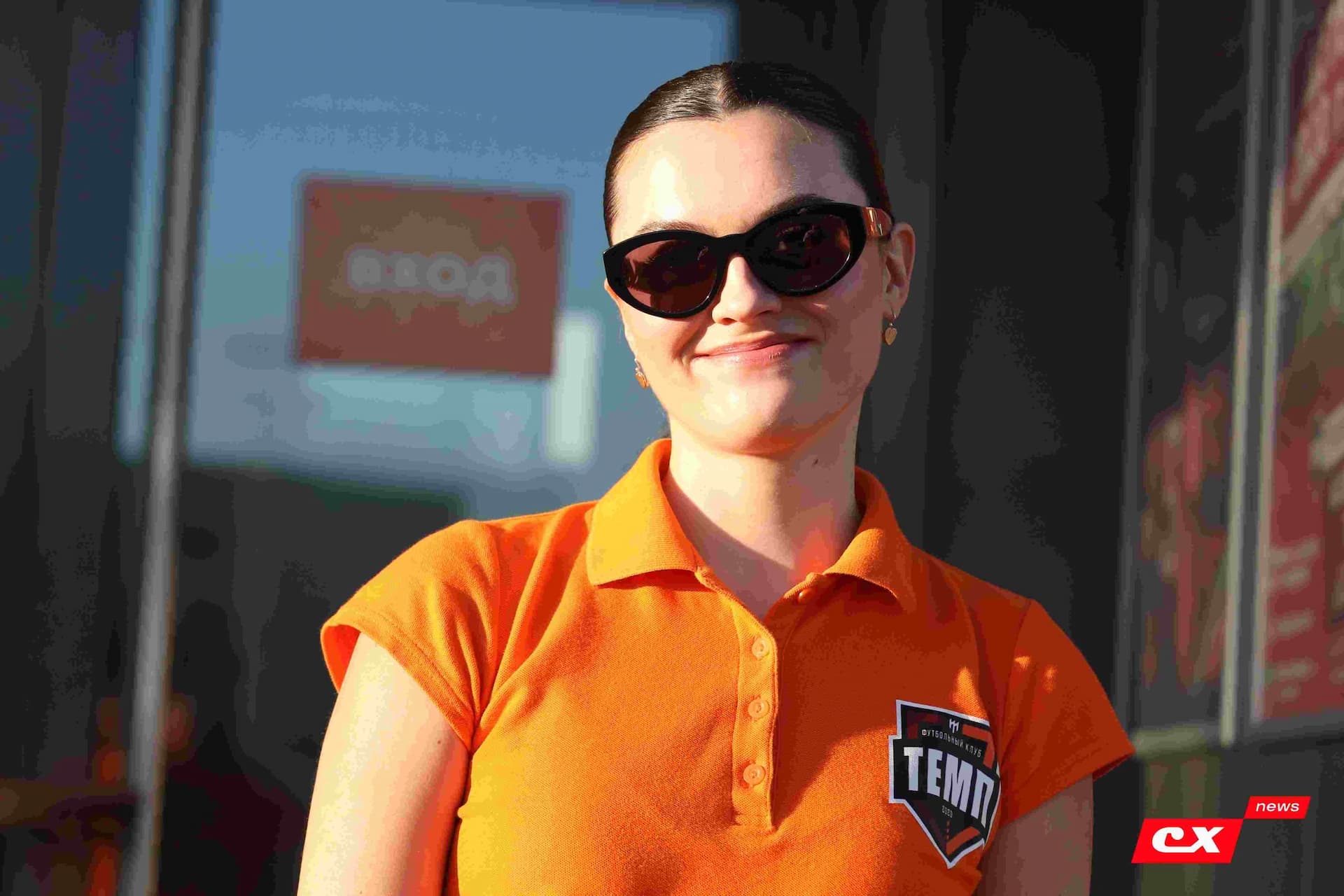 «Темп» 1:1 «КДВ». Третья лига. 26.09.2025. Владимир Мартынов («CX News») и Александр Чёрный («Алтайский спорт») — кадр 15