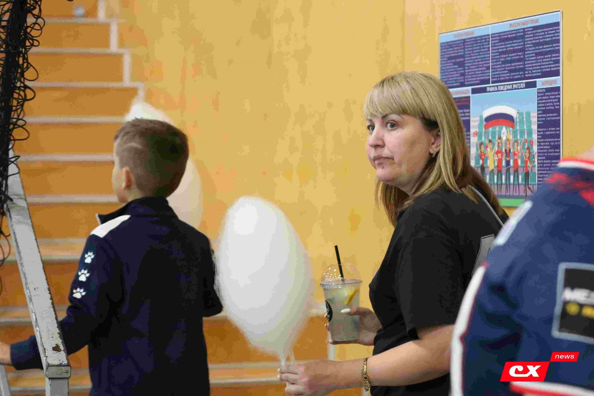 «Темп» 1:1 «КДВ». Третья лига. 26.09.2025. Владимир Мартынов («CX News») и Александр Чёрный («Алтайский спорт») — кадр 118