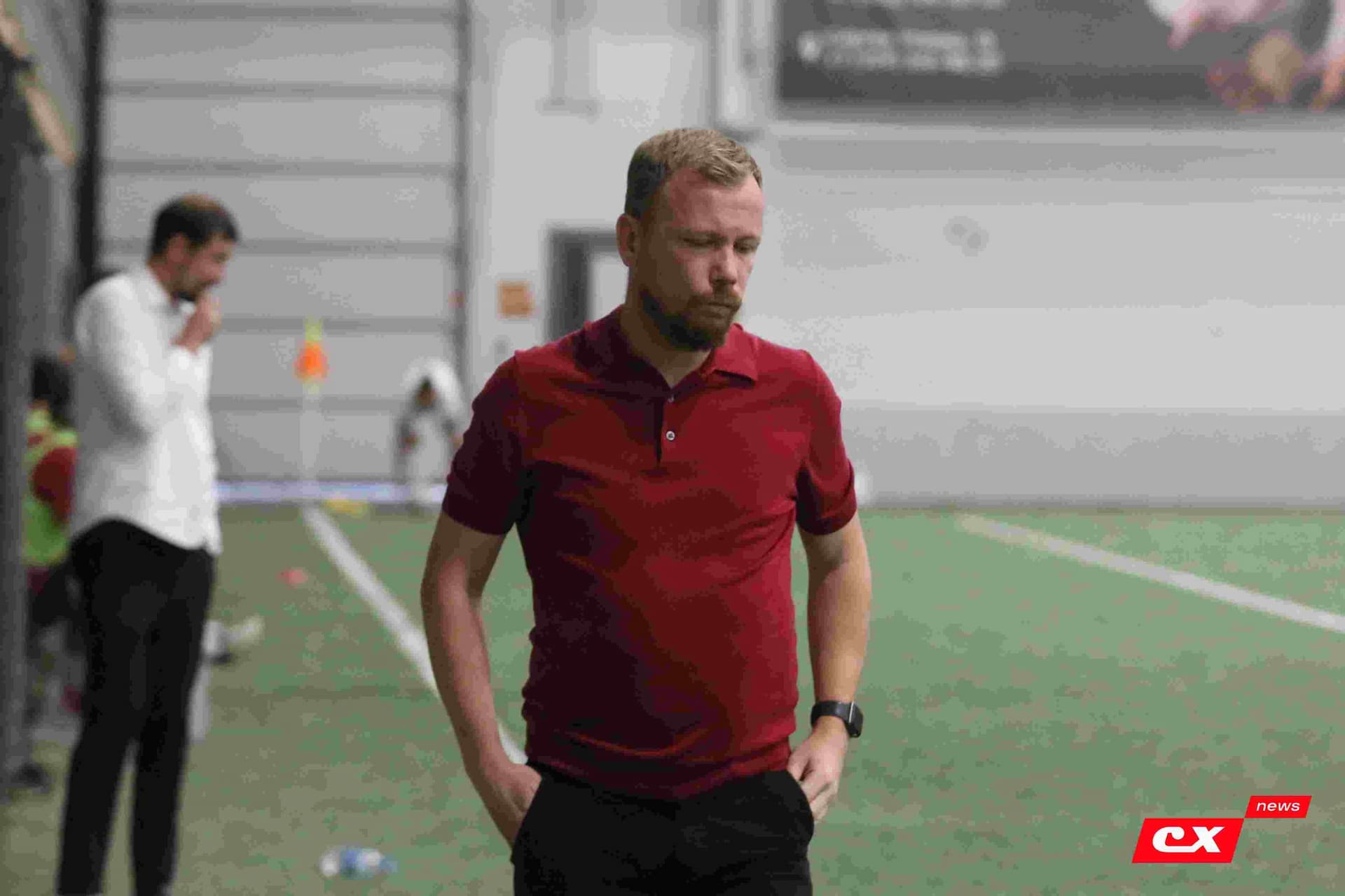 «Темп» 1:1 «КДВ». Третья лига. 26.09.2025. Владимир Мартынов («CX News») и Александр Чёрный («Алтайский спорт») — кадр 197