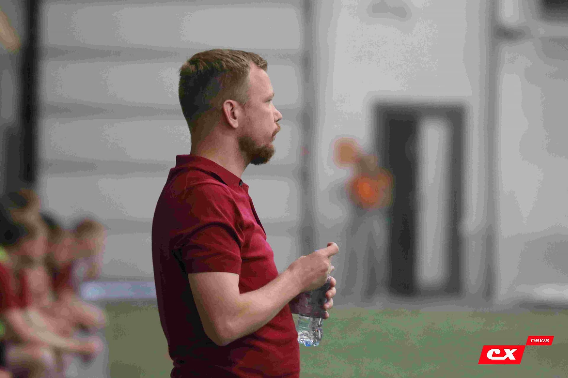 «Темп» 1:1 «КДВ». Третья лига. 26.09.2025. Владимир Мартынов («CX News») и Александр Чёрный («Алтайский спорт») — кадр 208