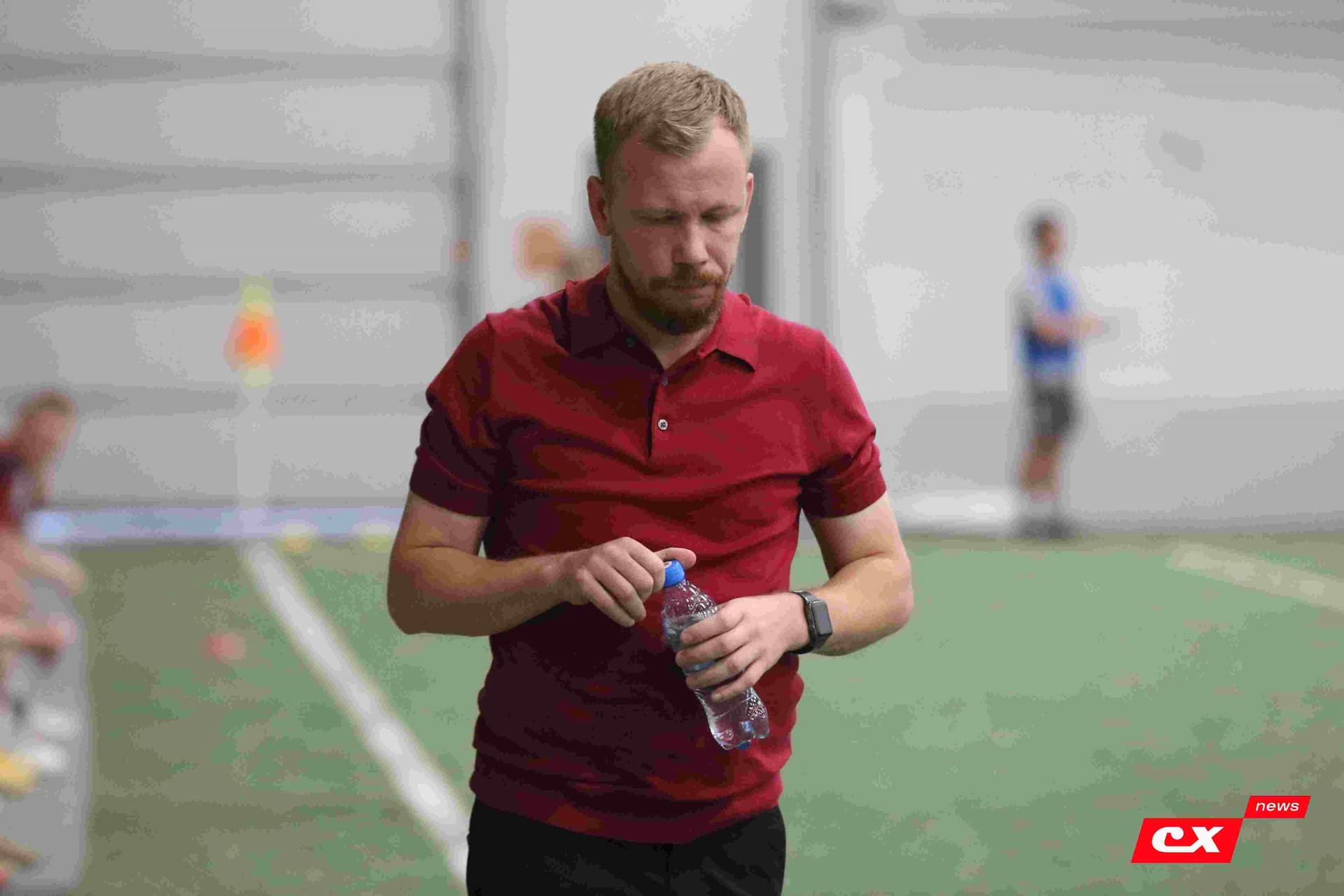 «Темп» 1:1 «КДВ». Третья лига. 26.09.2025. Владимир Мартынов («CX News») и Александр Чёрный («Алтайский спорт») — кадр 209