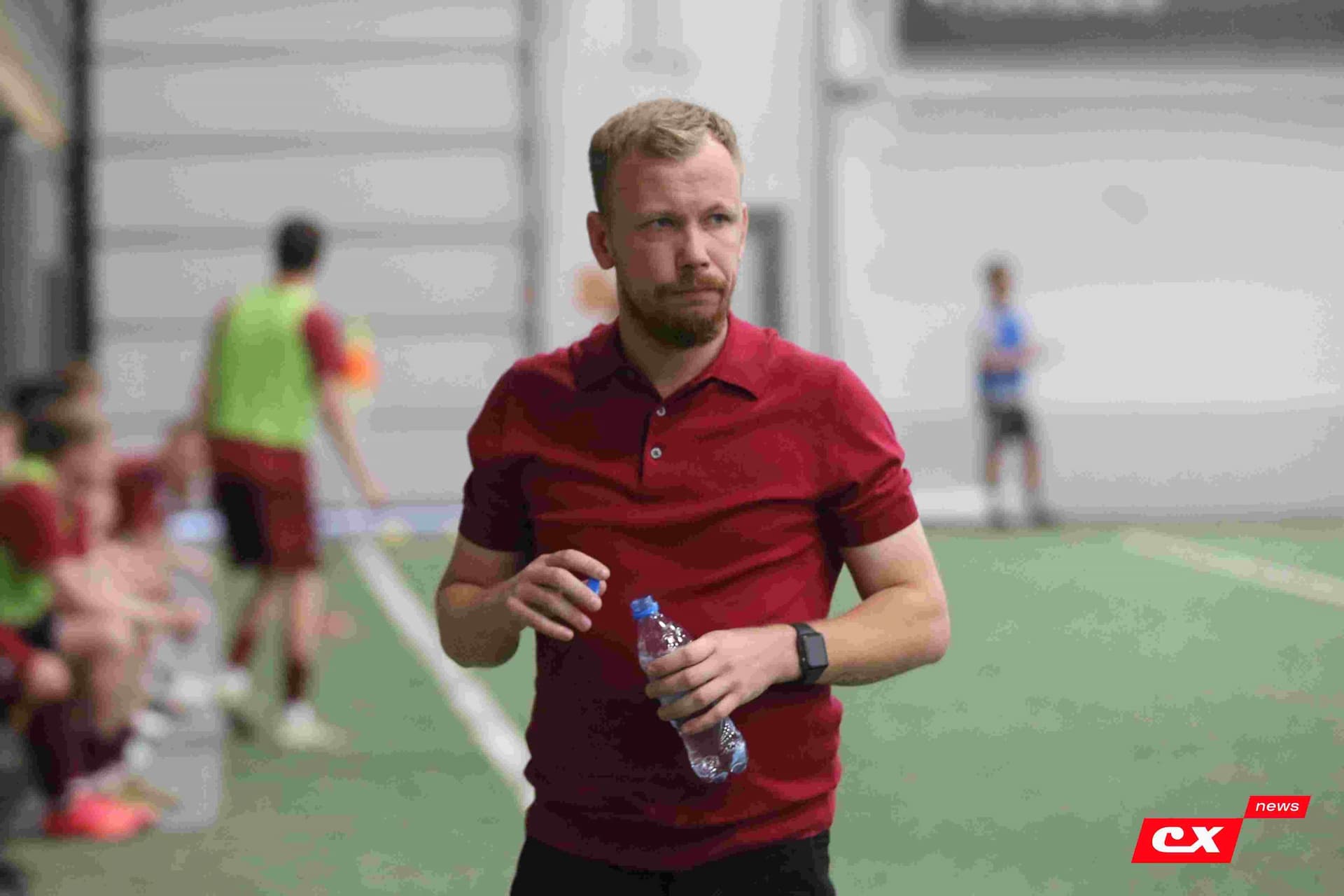 «Темп» 1:1 «КДВ». Третья лига. 26.09.2025. Владимир Мартынов («CX News») и Александр Чёрный («Алтайский спорт») — кадр 210