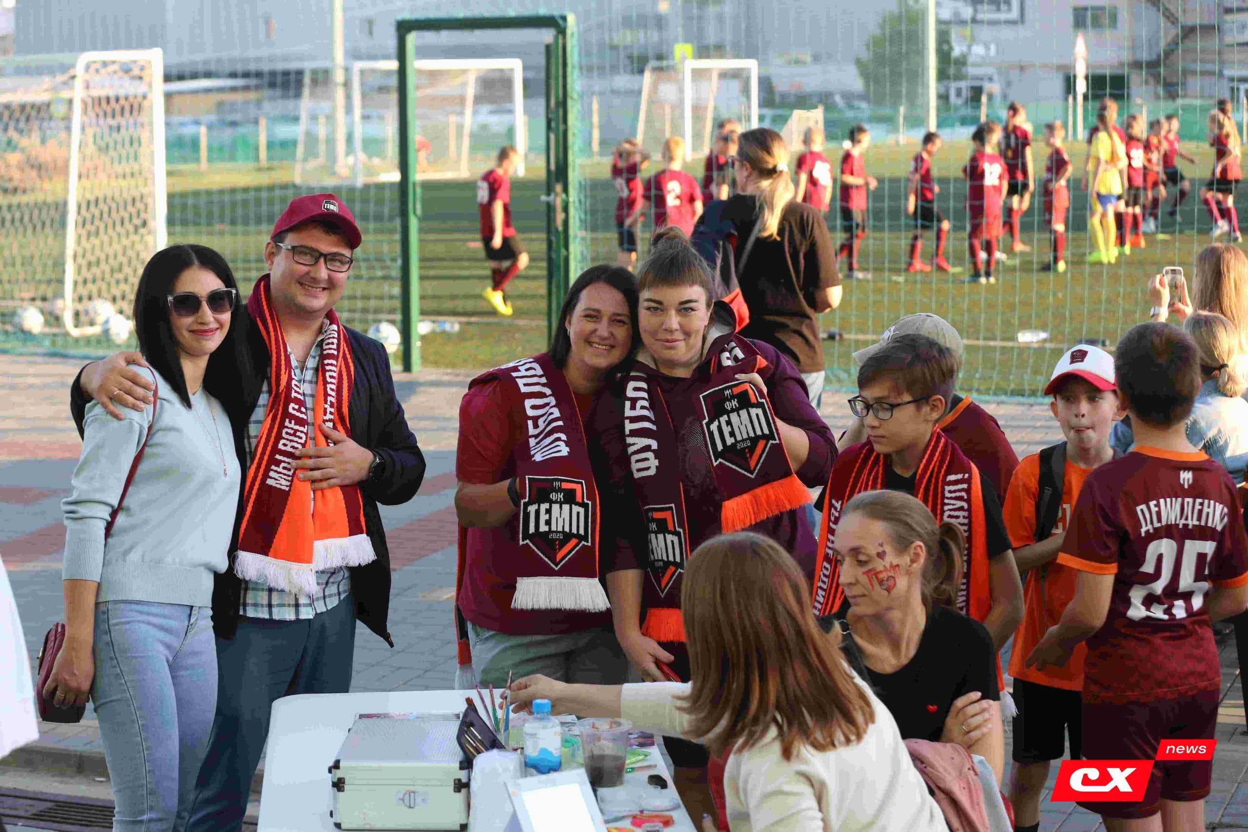 «Темп» 1:1 «КДВ». Третья лига. 26.09.2025. Владимир Мартынов («CX News») и Александр Чёрный («Алтайский спорт») — фото 3