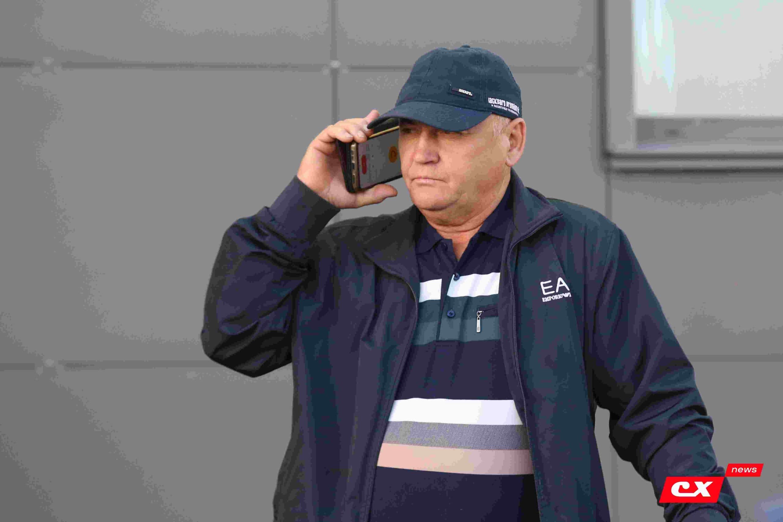 «Темп» 1:1 «КДВ». Третья лига. 26.09.2025. Владимир Мартынов («CX News») и Александр Чёрный («Алтайский спорт») — фото 6