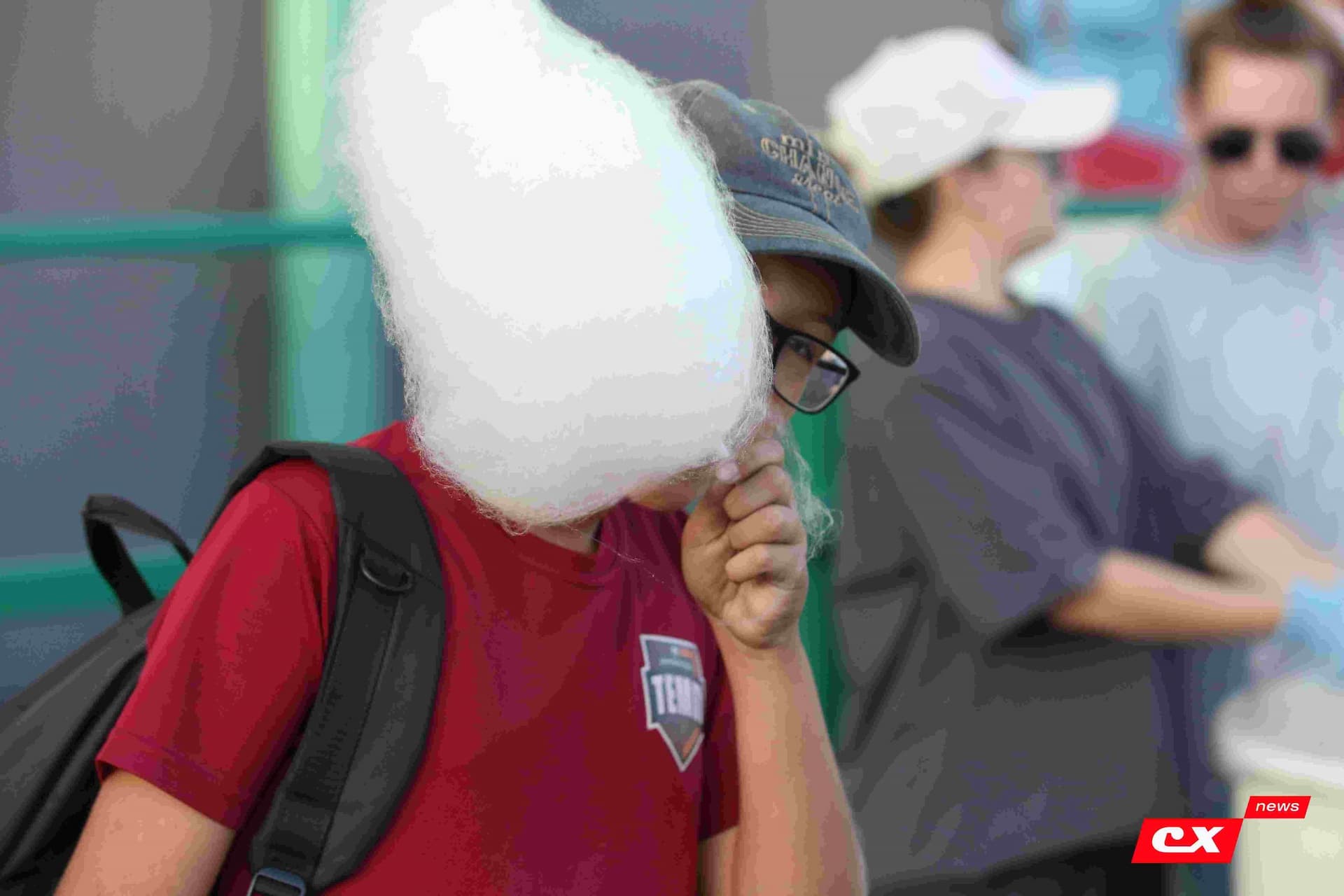 «Темп» 1:1 «КДВ». Третья лига. 26.09.2025. Владимир Мартынов («CX News») и Александр Чёрный («Алтайский спорт») — кадр 46