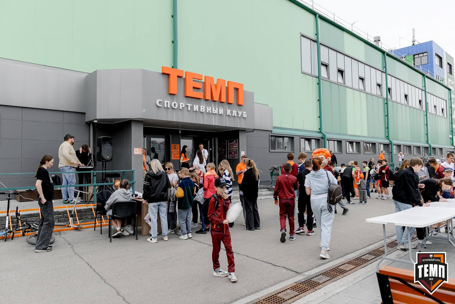 «Темп» 2:0 «Чита». Третья лига. 27.04.2025 — кадр 1