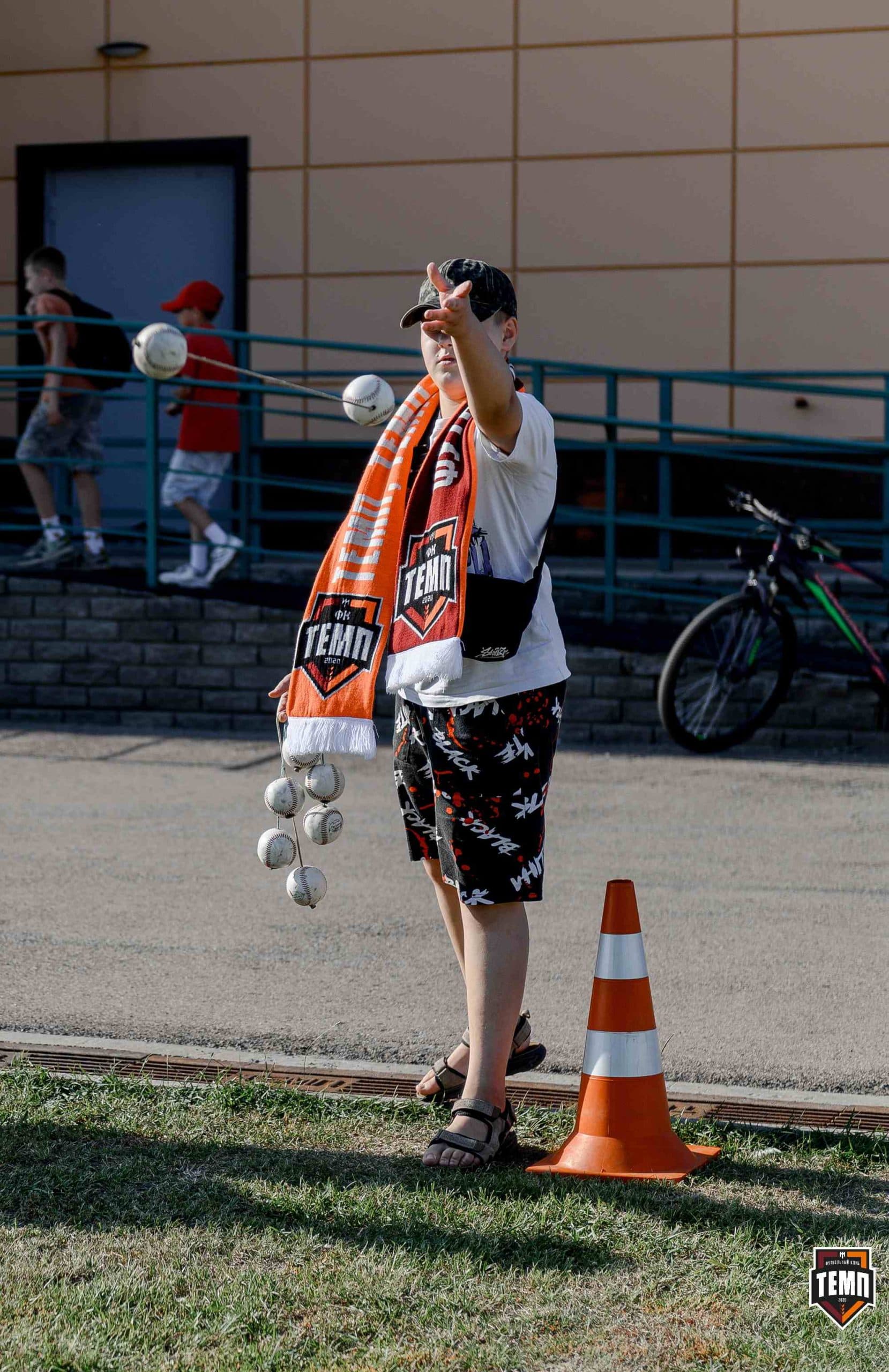 «Темп» 4:1 «Сибирь-М». Третья лига. 22.06.2025 — кадр 4